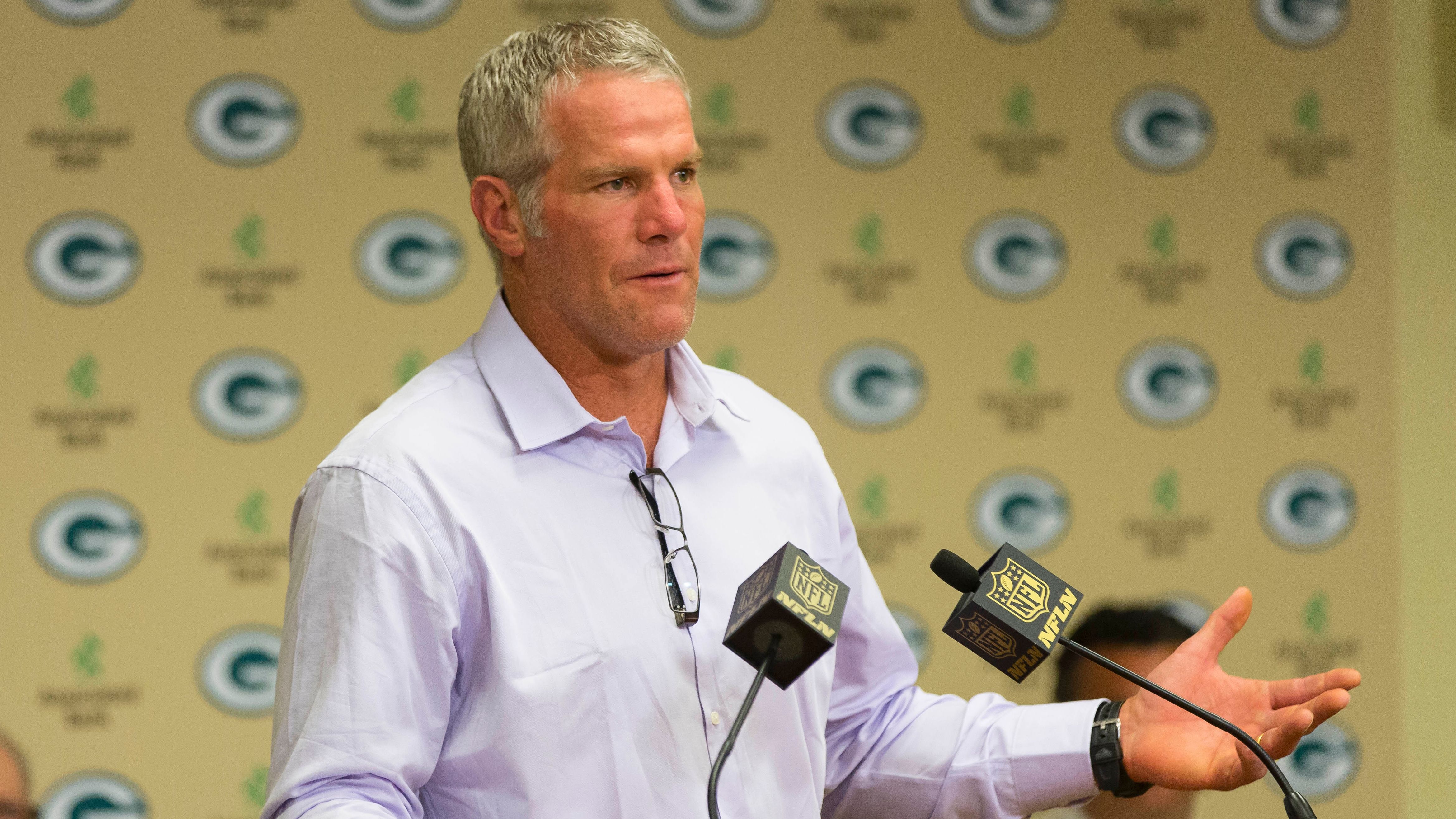 Brett Favre says he earned disputed $1.1 million