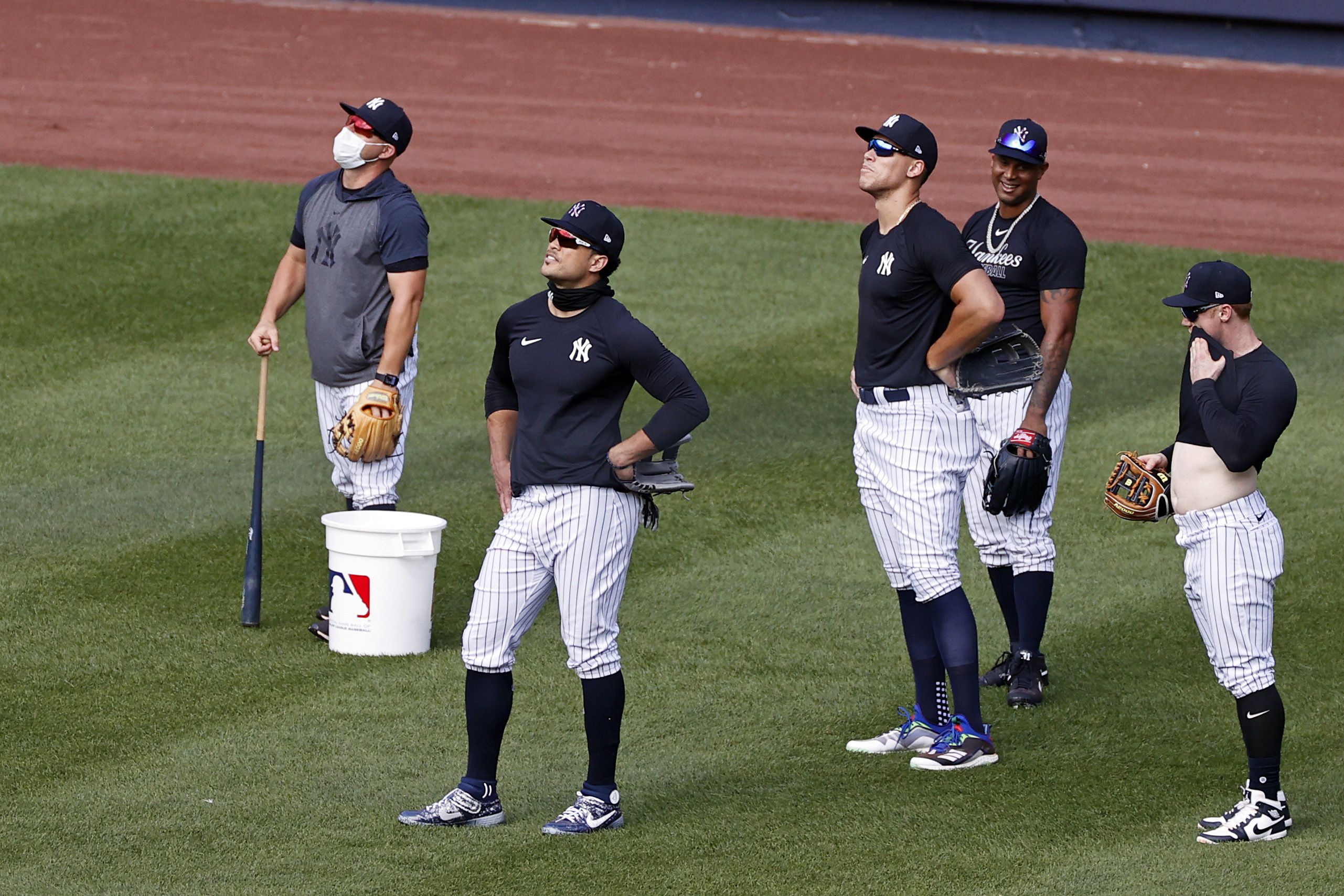 Yankees' Clint Frazier is wearing a mask whether trash-talking fans like it  or not