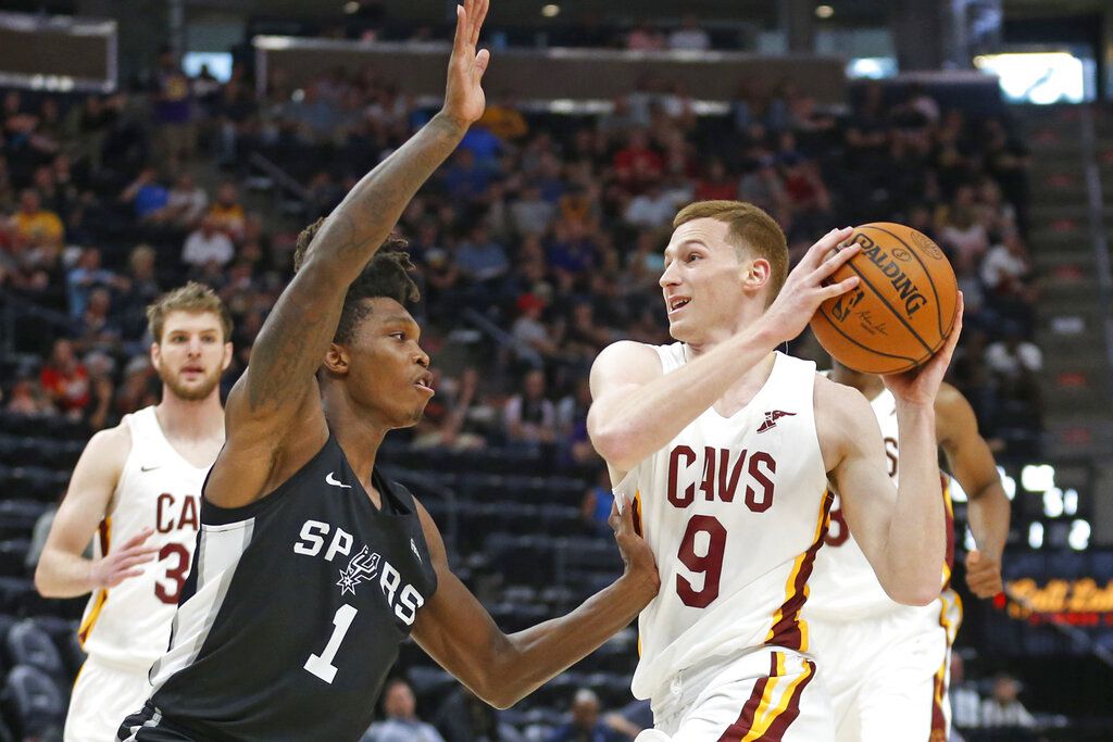 John Beilein Gushes About Dylan Windler Following Cleveland Cavaliers Summer League Debut He S Going To Make Everybody Better Cleveland Com