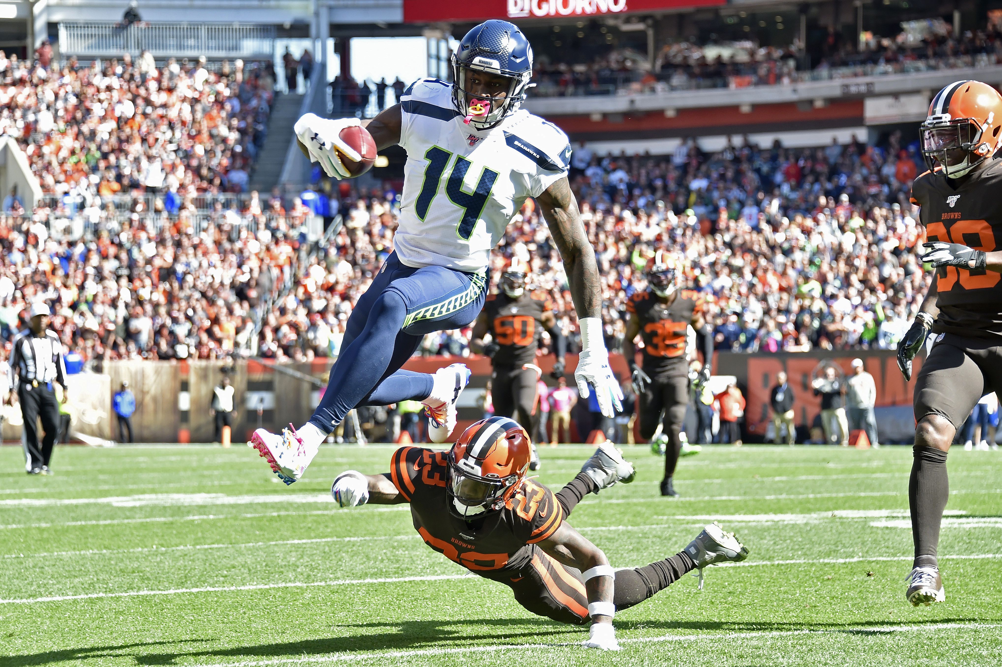 Seahawks 32, Browns 28: Cleveland has four turnovers, allows blocked punt,  falls to 0-3 at home