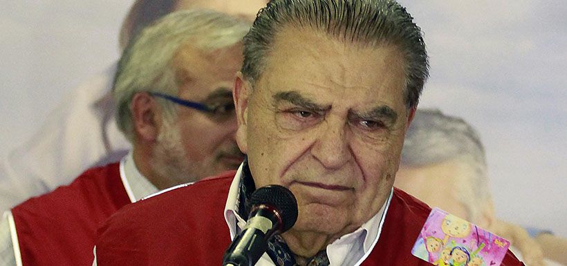 Don Francisco hizo un llamado a usuarios del Metro a apoyar la Teleton 2016