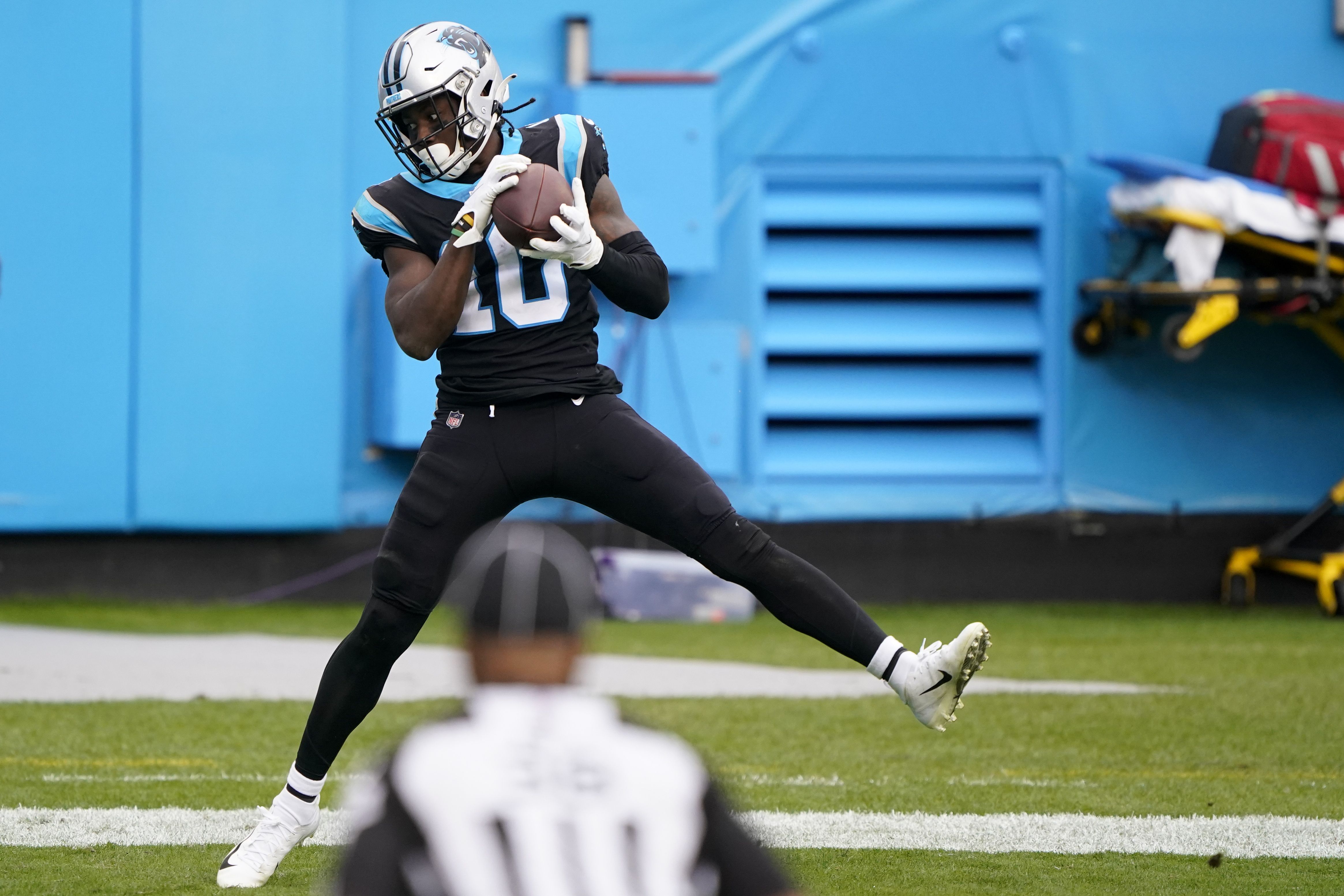 Walker wins first NFL start as Panthers blank Lions 20-0