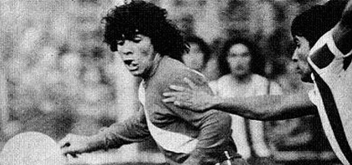 Maradona en su debut