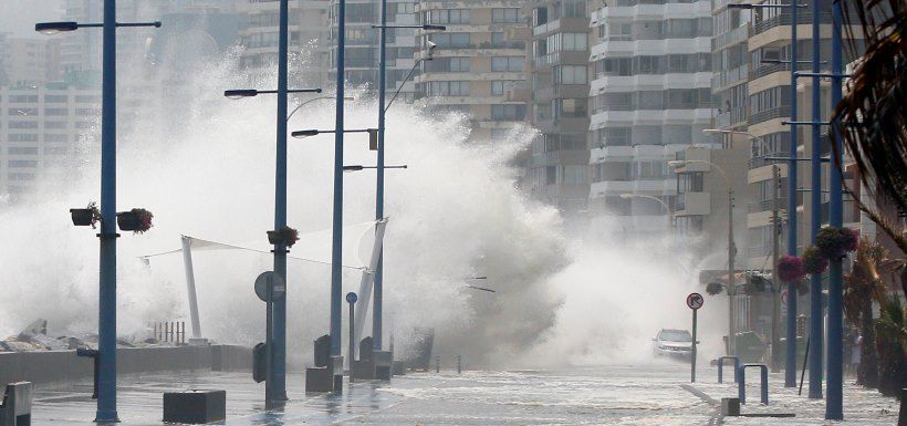 Marejadas afectan a borde costero de Vina Del Mar. 29/01/2017