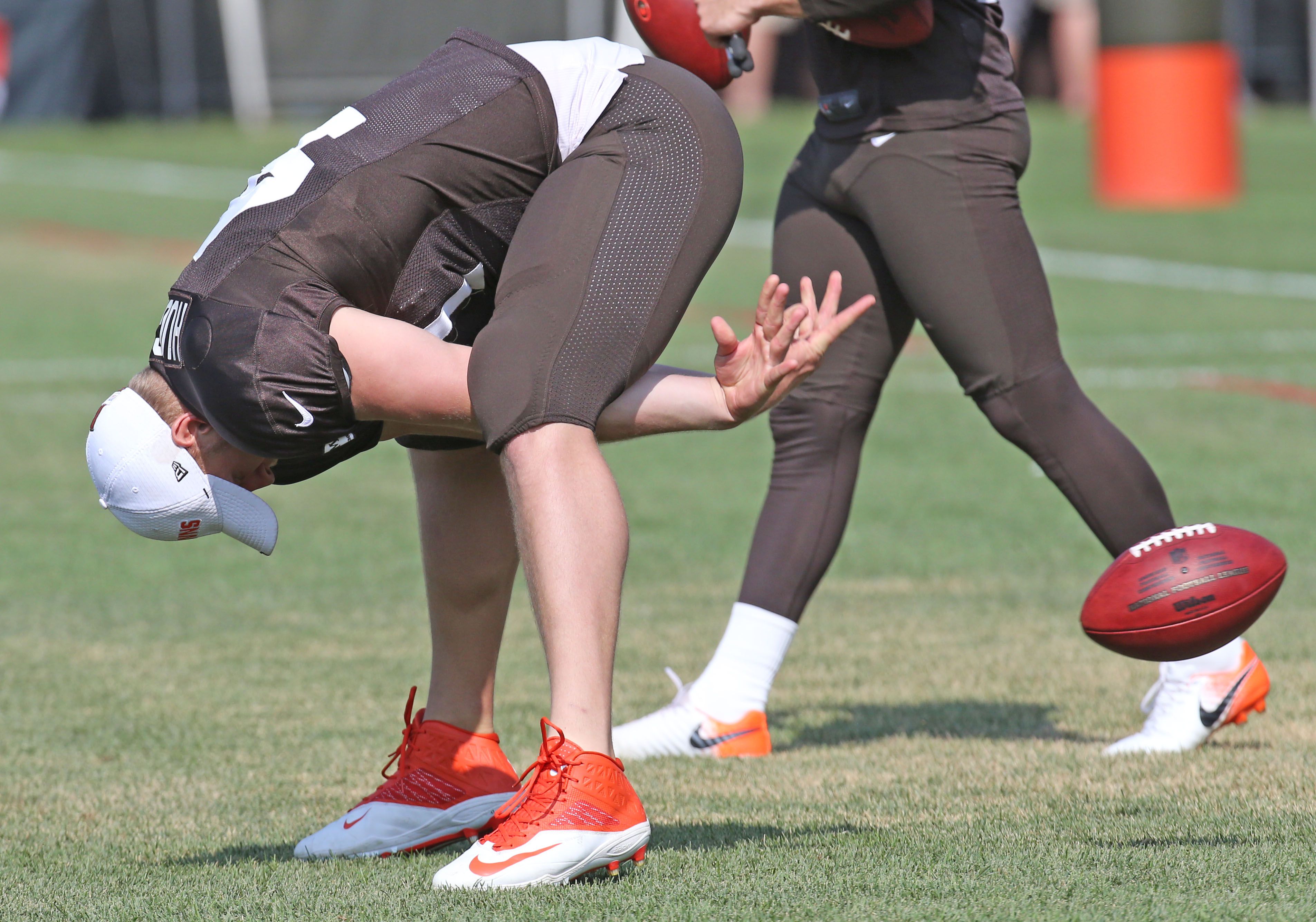 Charley Hughlett - Cleveland Browns Long Snapper - ESPN