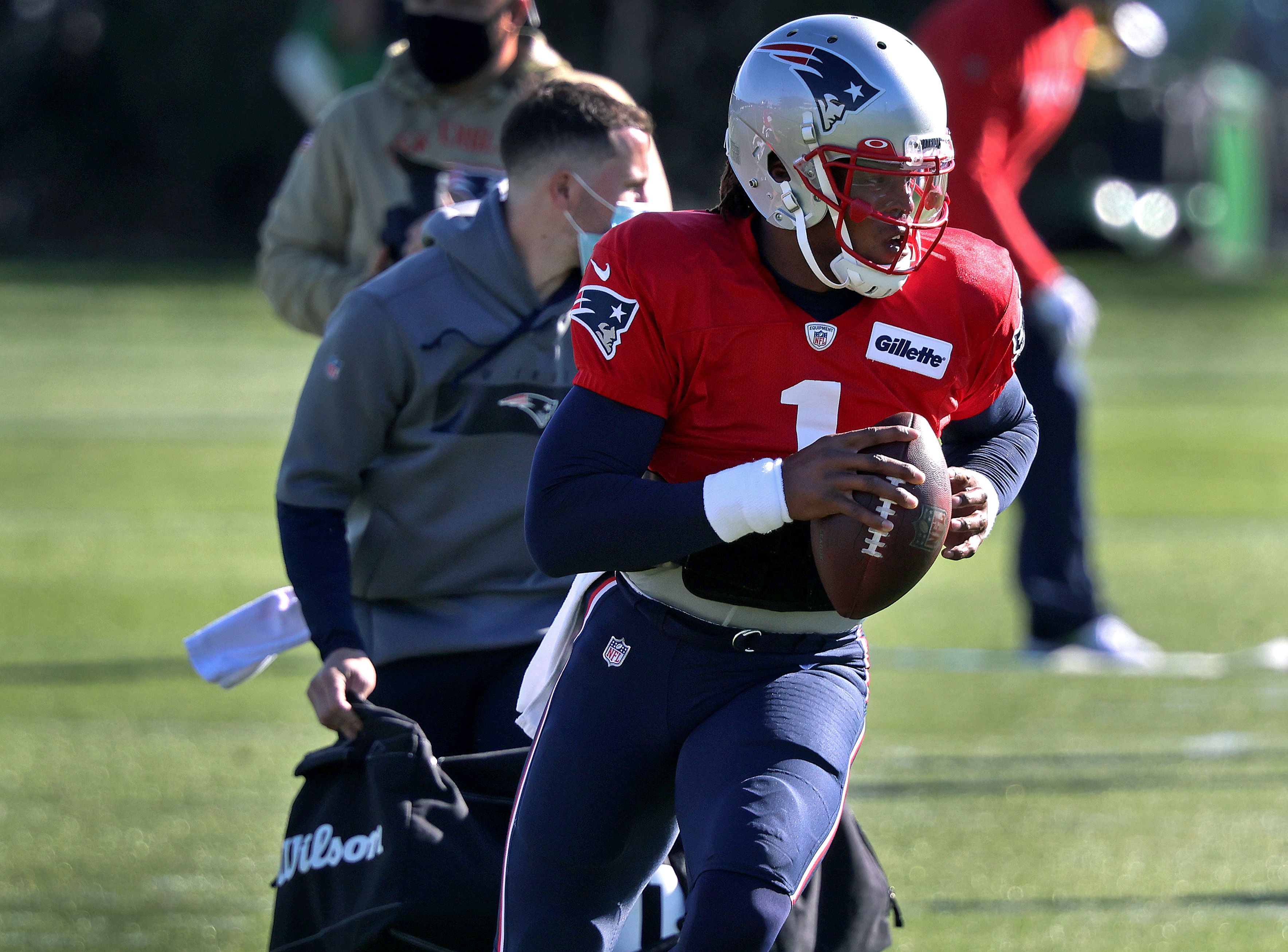 With playoffs unlikely, fading Patriots have questions at QB