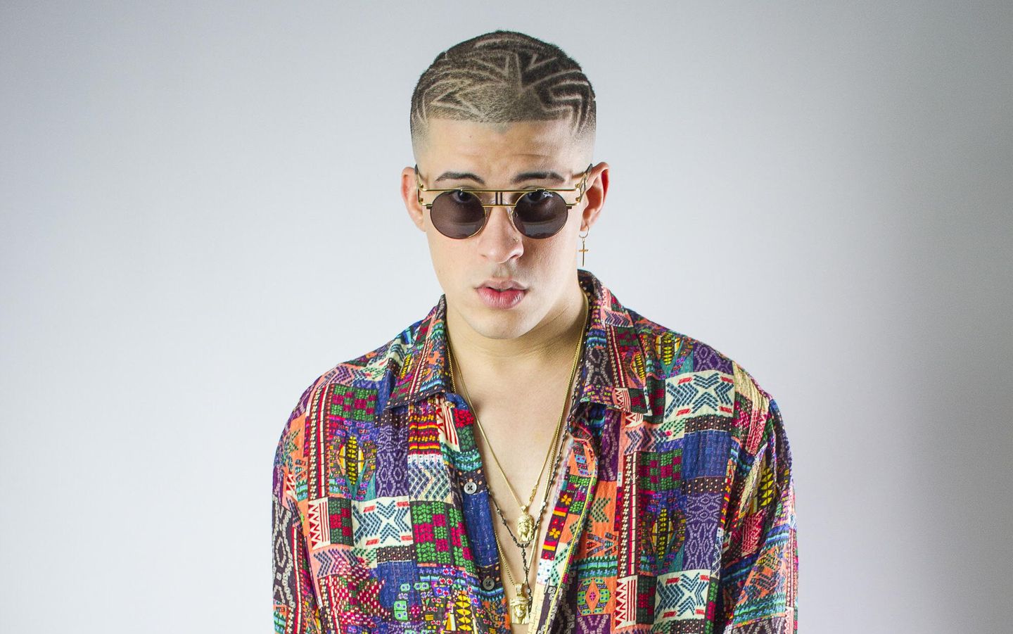 Bad Bunny lanza su tercer disco del año con anuncios de retiro y Sofía  Vergara en su nuevo video