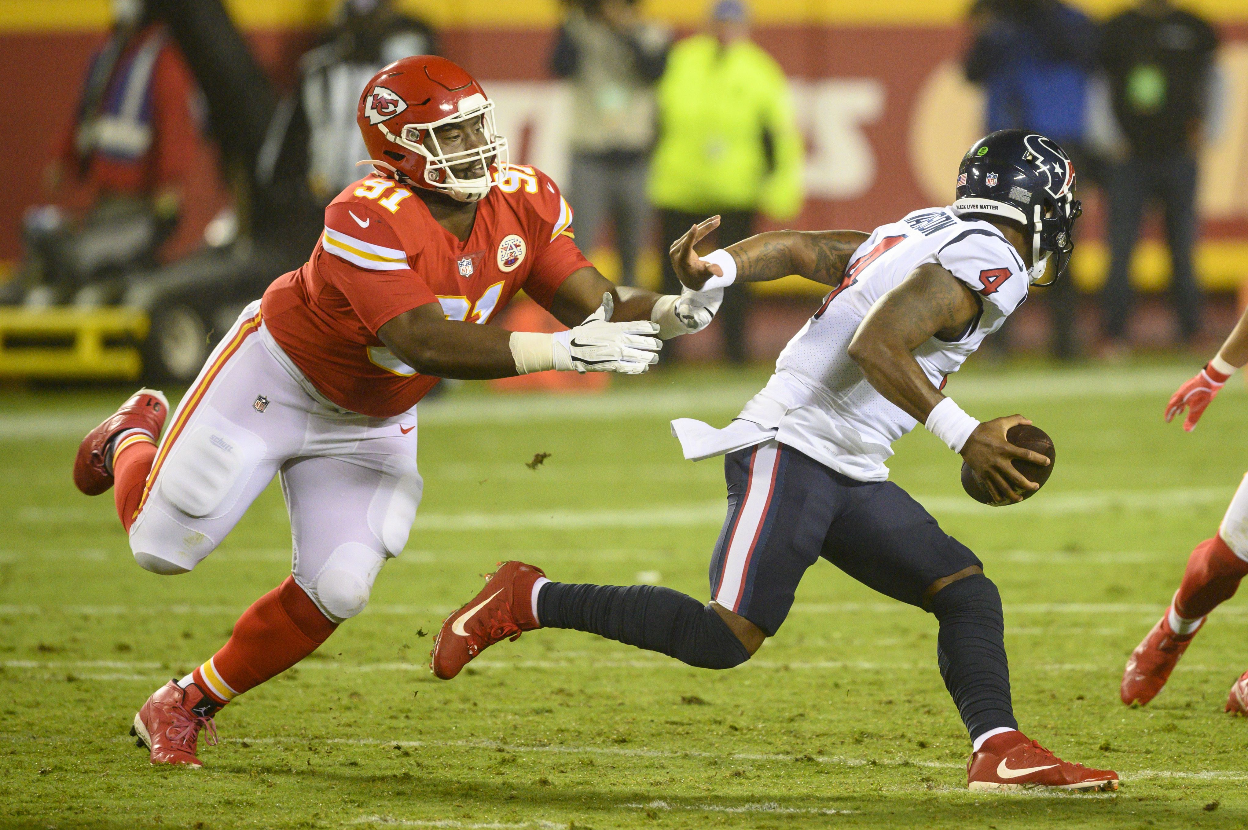 Chiefs begin NFL title defense with 34-20 victory over Texans