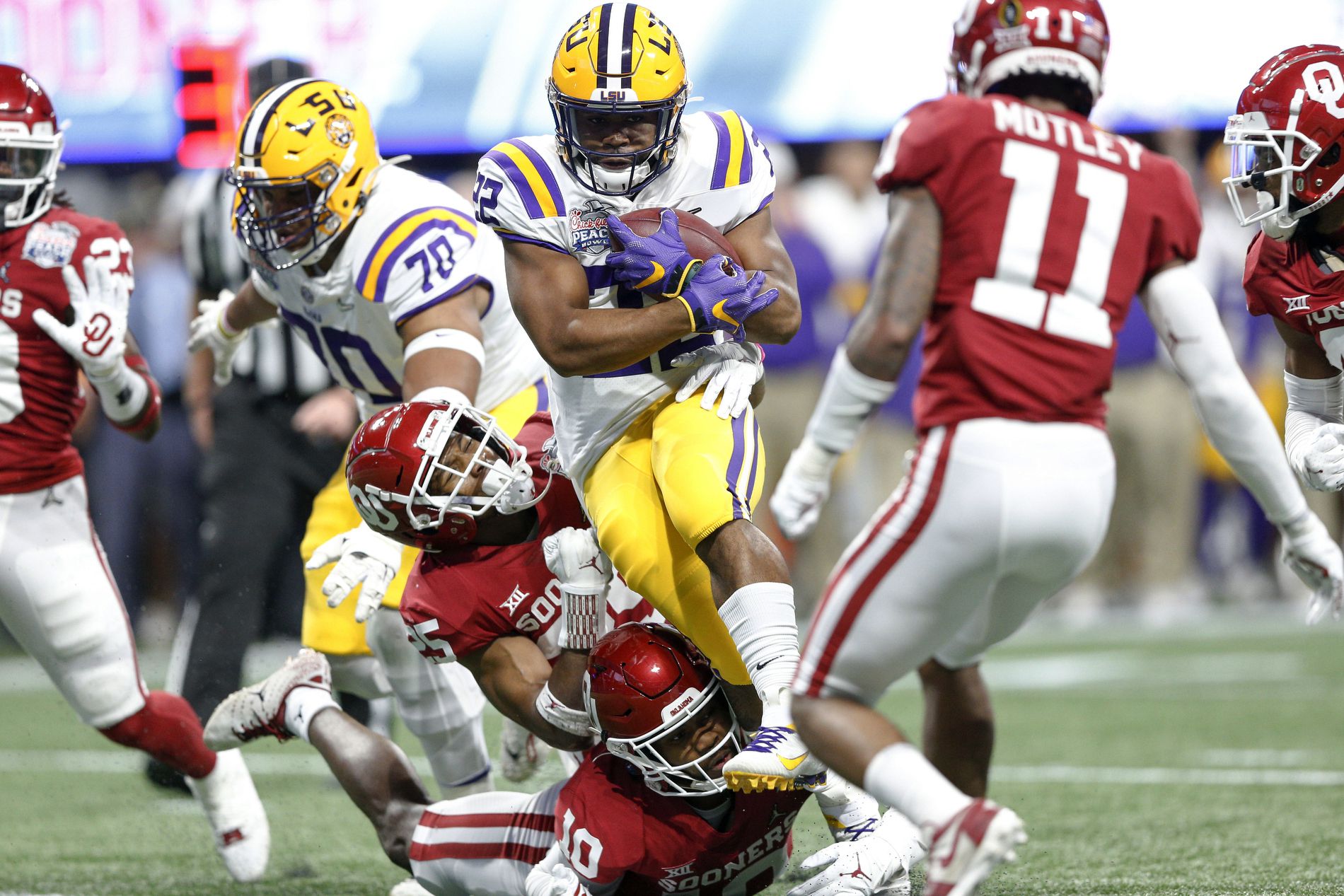 Joe Burrow throws for seven touchdowns in LSU's rout of Oklahoma