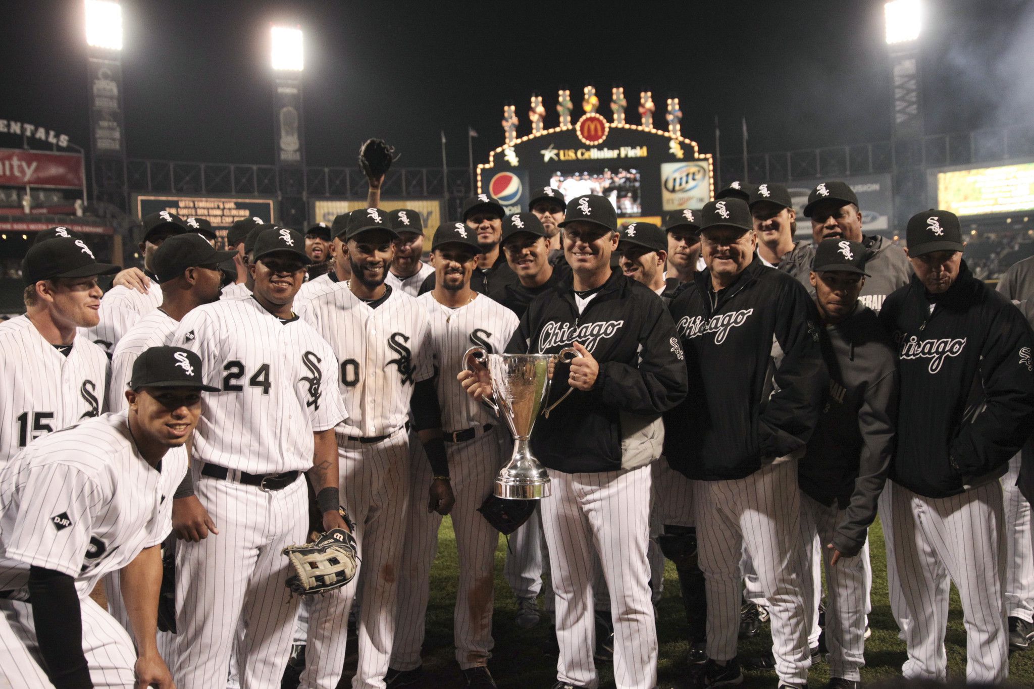 Cubs Vs. White Sox: 2006 Crosstown Classic Became Base-Brawl Game (VIDEO)
