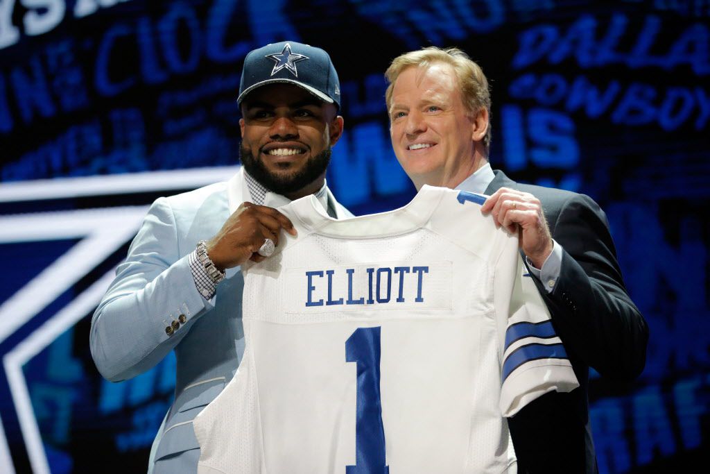 Emmitt Smith Goes to Bat For Ezekiel Elliott After Dallas Cowboys Release -  Sports Illustrated Ohio State Buckeyes News, Analysis and More