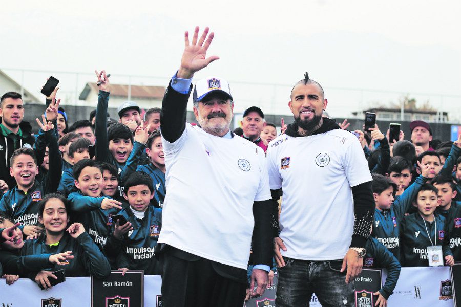 ARTURO VIDAL CON ANDRONICO LUKSIC 771