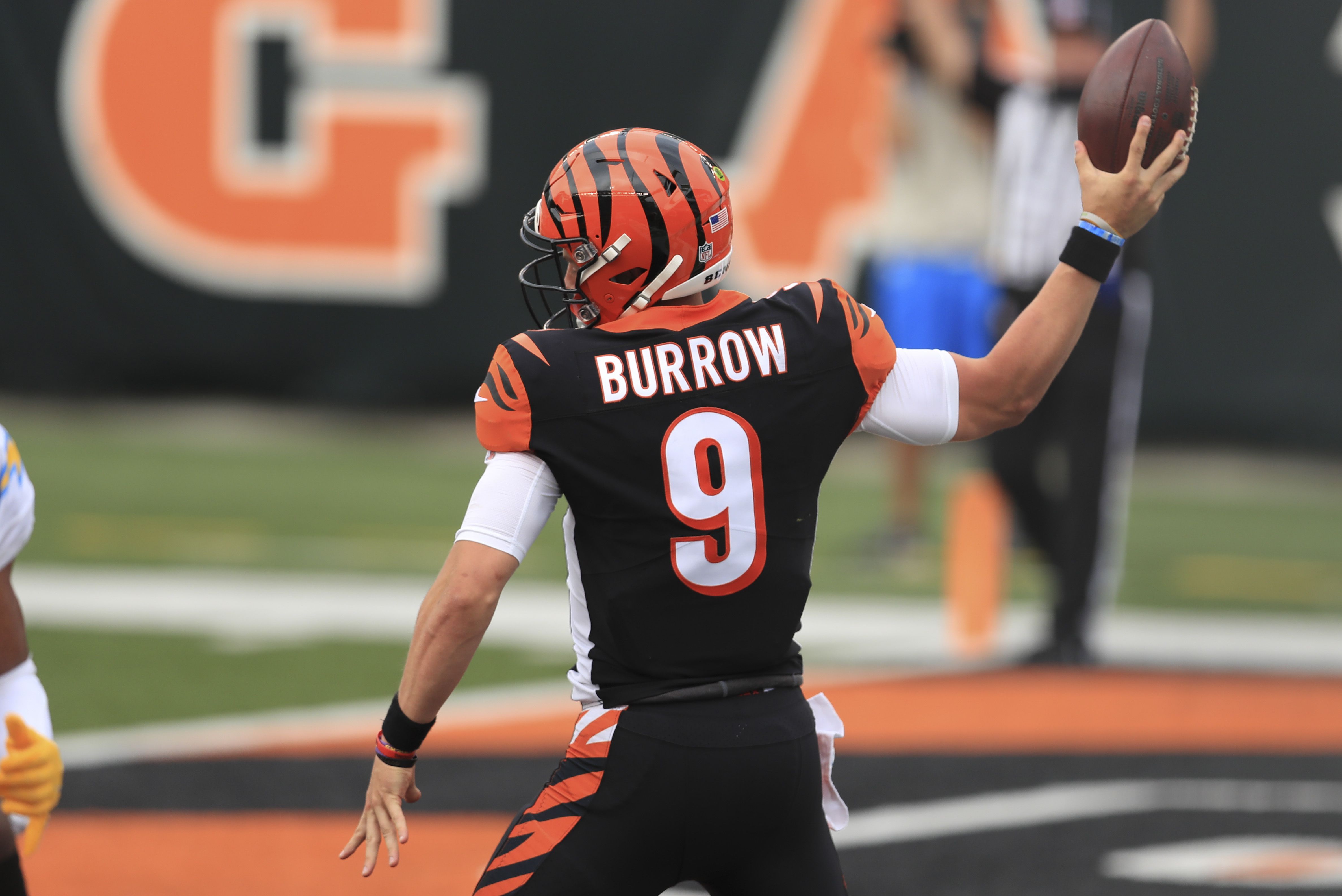 Joe Burrow and Boomer Esiason connect at Paul Brown Stadium during Bengals  training camp