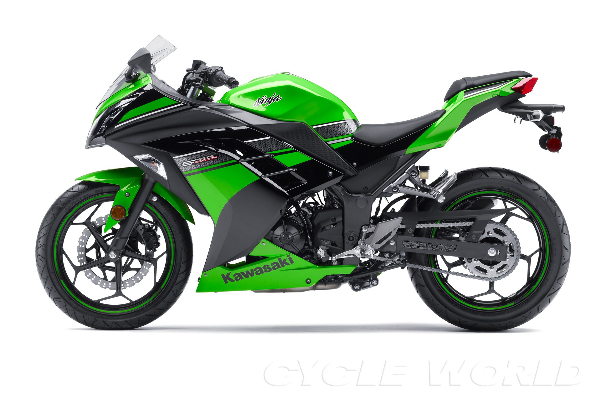 Kawasaki Ninja 300- First Look Review- Cycle