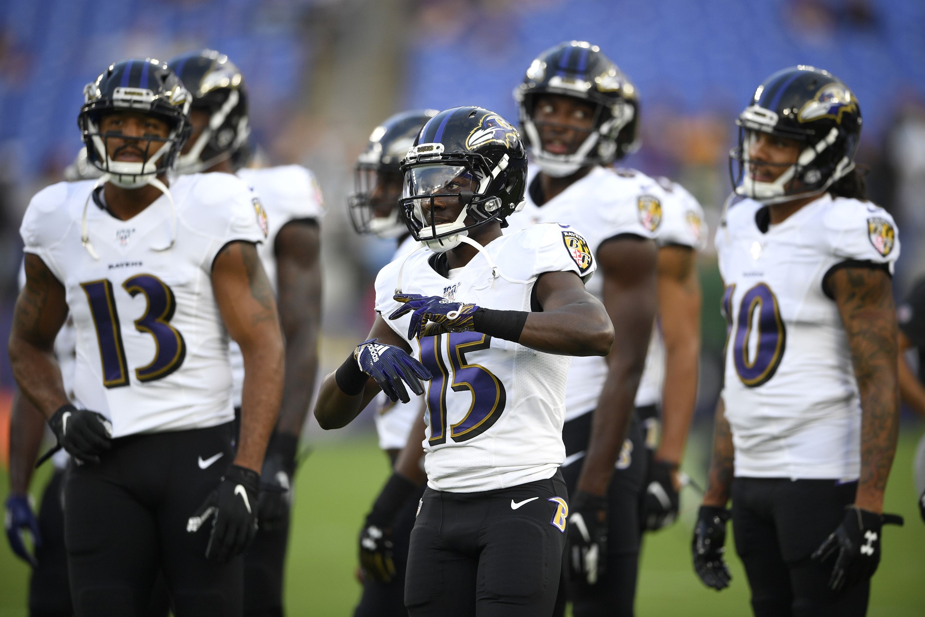 Baltimore Ravens' Lamar Jackson electrifies some fans, frightens