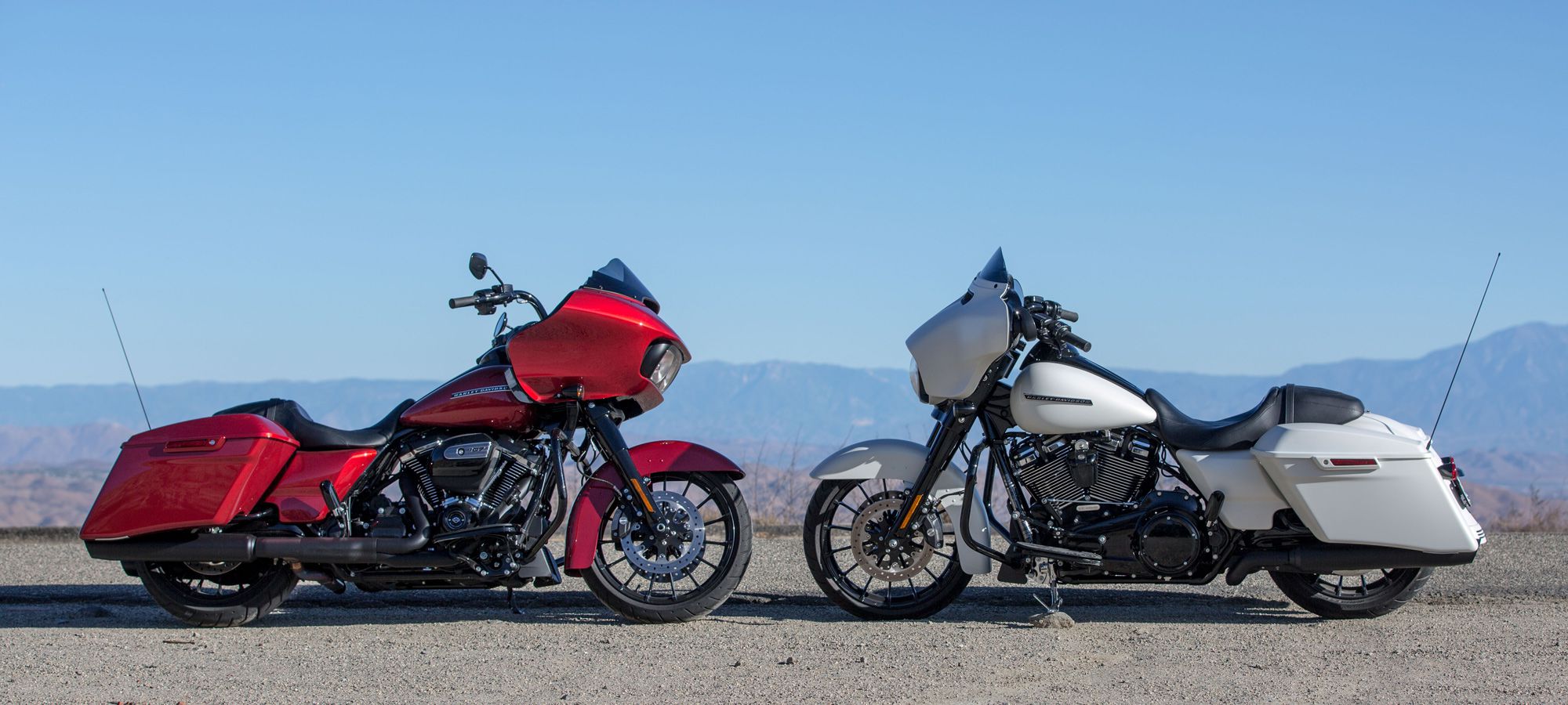 Difference between Street Glide And Street Glide Special  