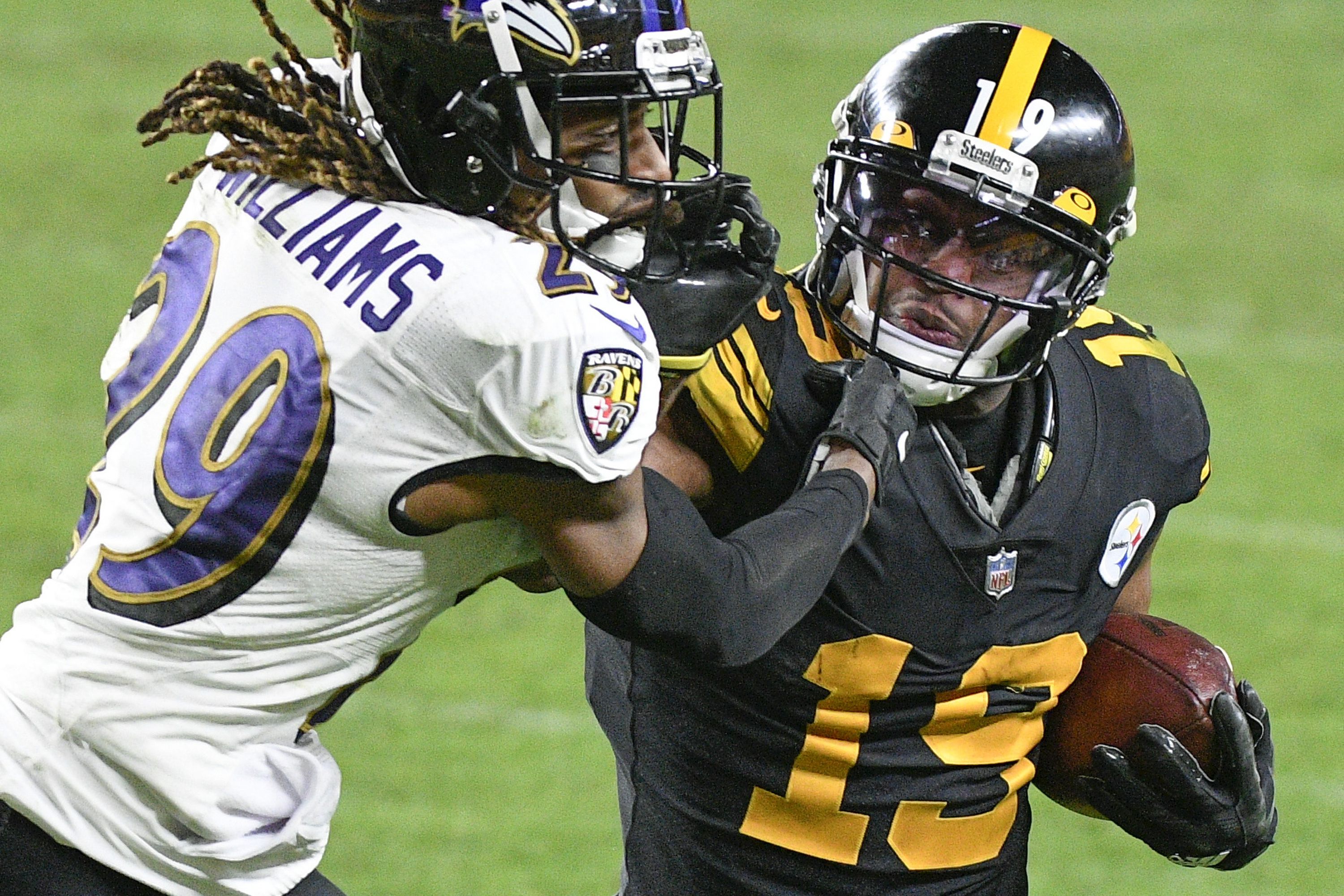 Ravens fall to undefeated Steelers, 19-14