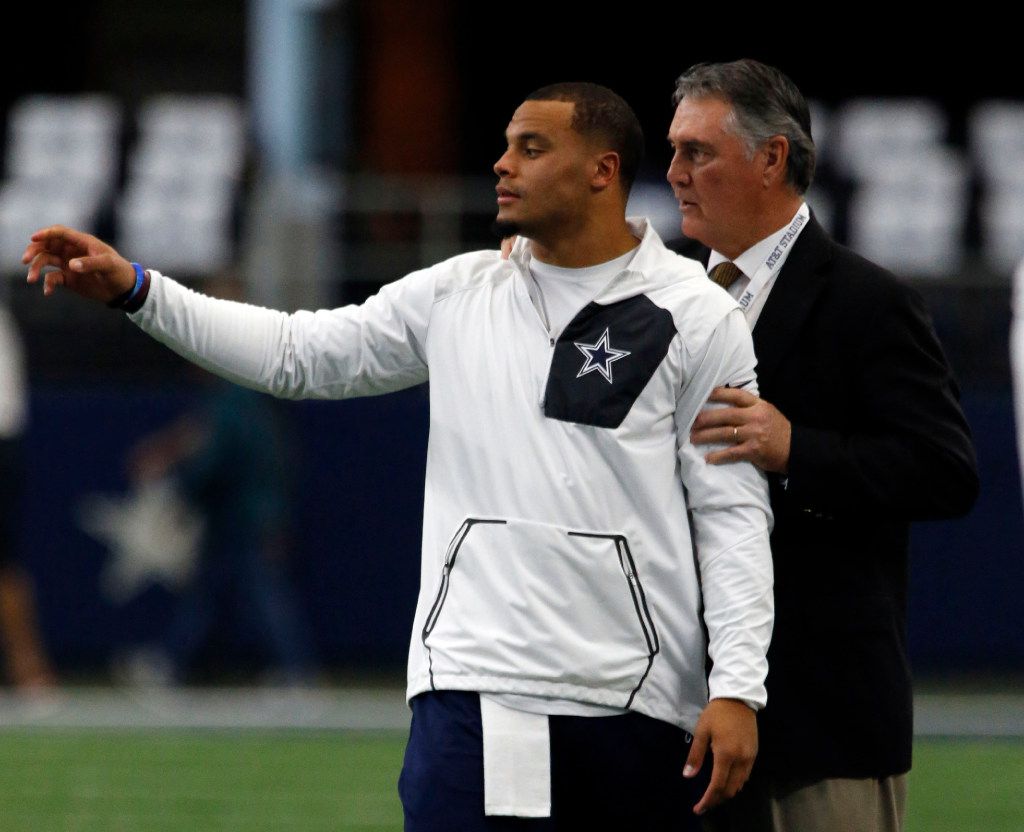 New Cowboys QB Dak Prescott changed his jersey number to honor his mom