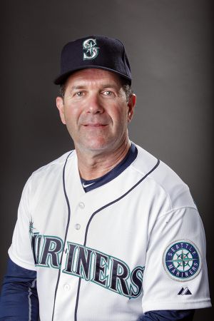 Edgar Martinez named Mariners hitting coach, replacing Howard Johnson