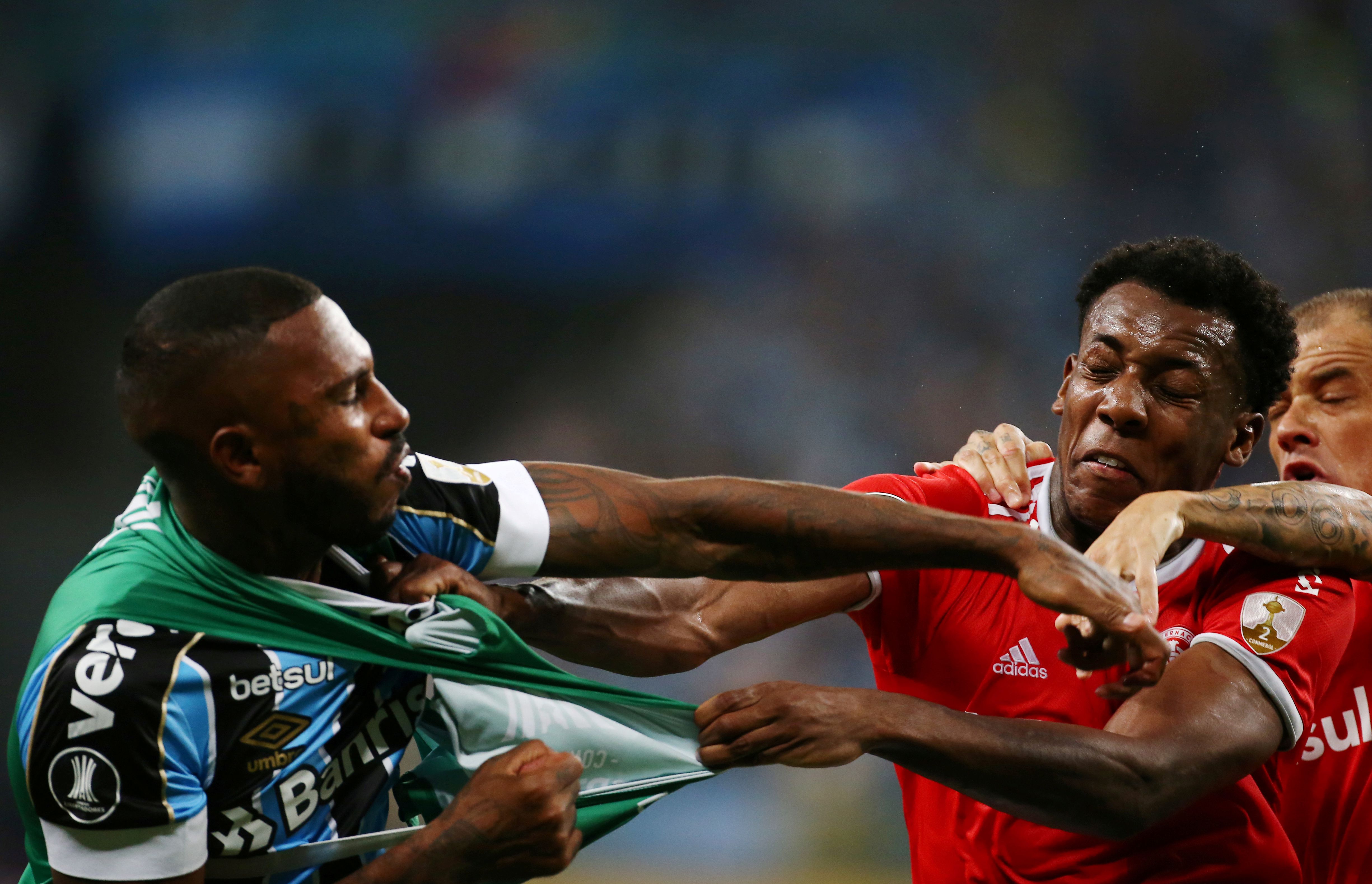 Copa Libertadores - Group E - Gremio v Internacional