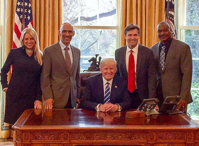 Henderson: Yes, Tony Dungy posed with Trump, but that's no crime