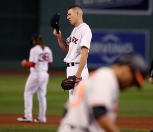 Neither wind, rain delay, nor triple play could derail the Red Sox in a  victory over the National League-leading Braves - The Boston Globe