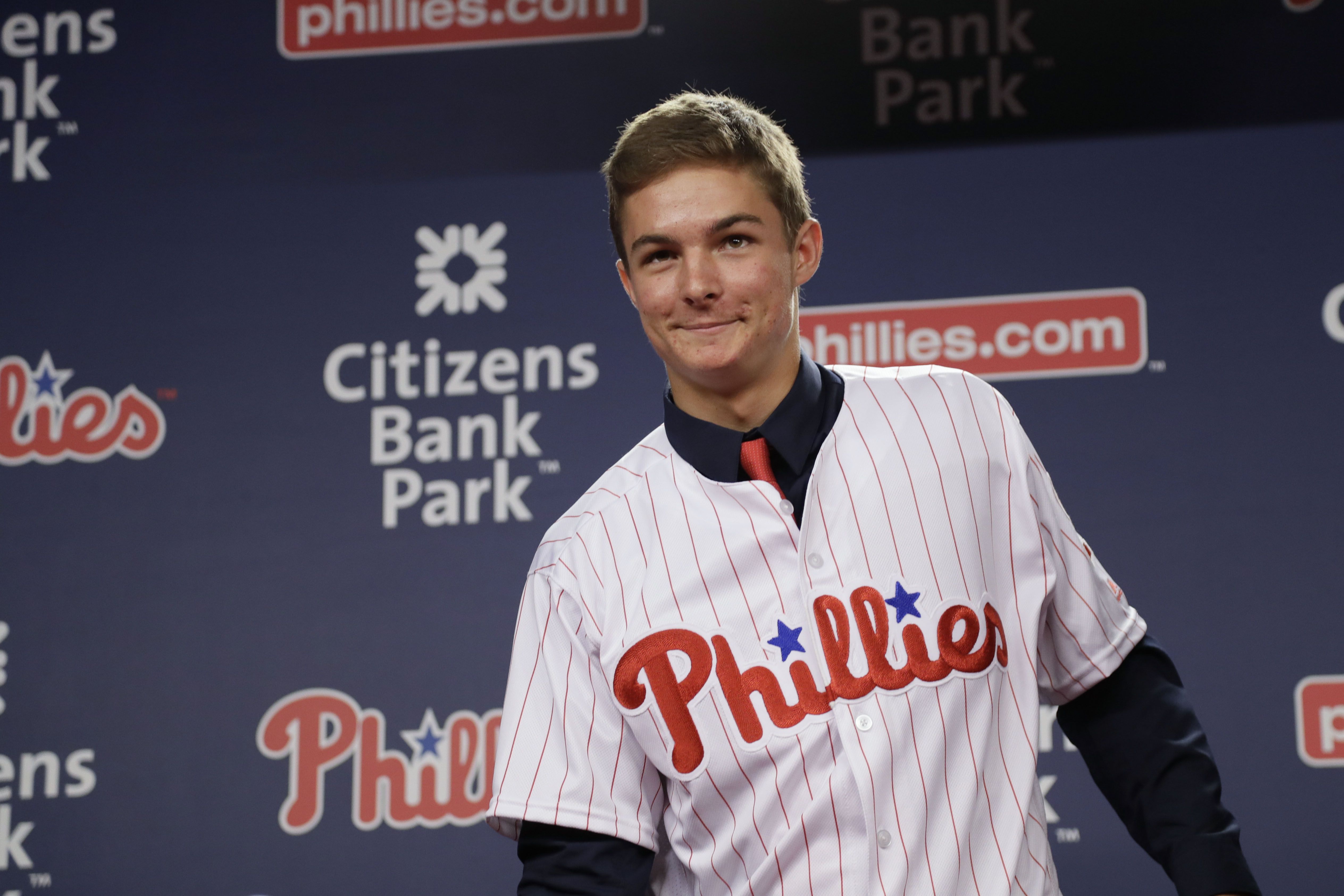 No. 1 pick Mickey Moniak's star never shined with Phillies, but