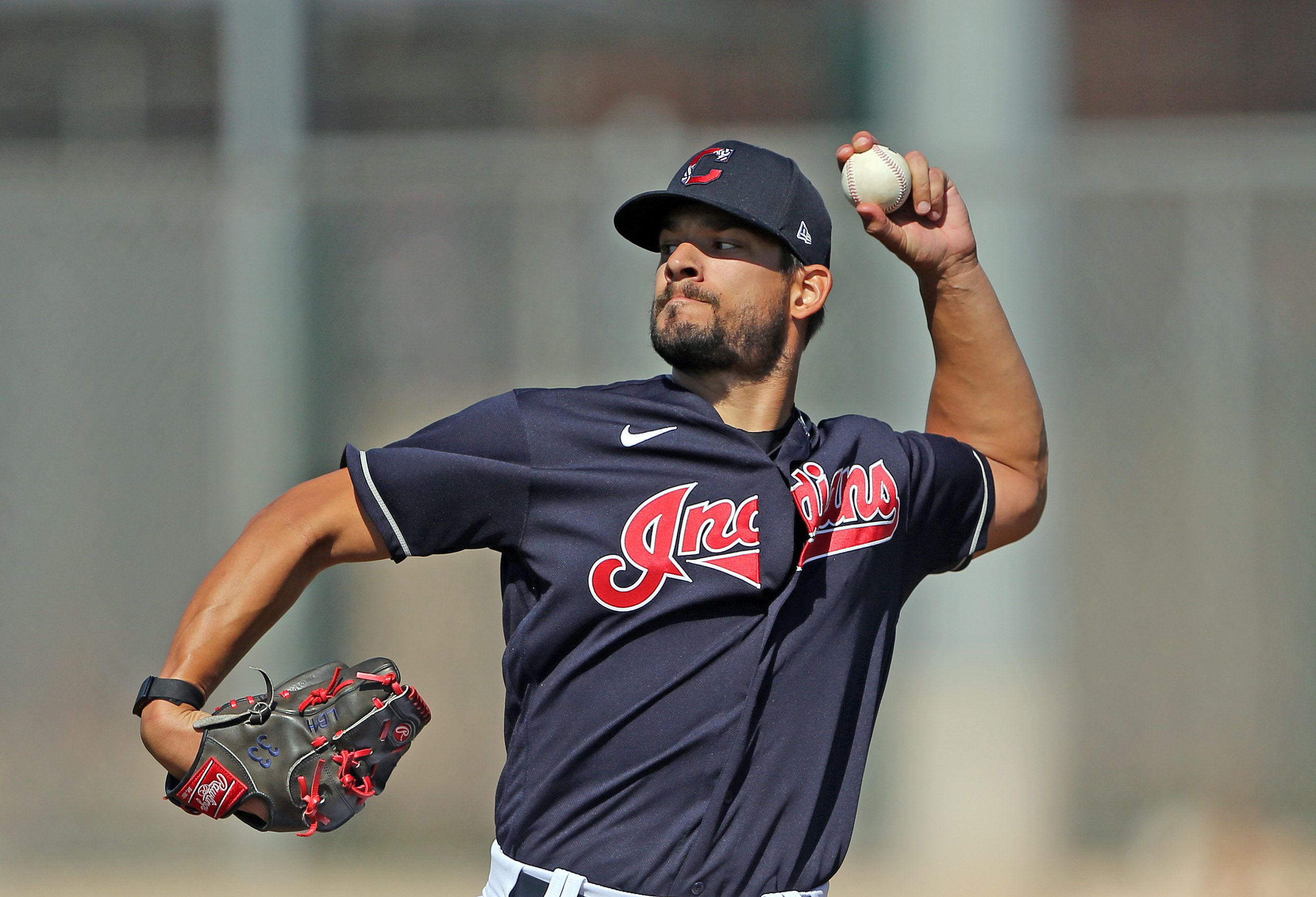 Solon man pitches in 'truly unbelievable' celebrity softball game, Local  News