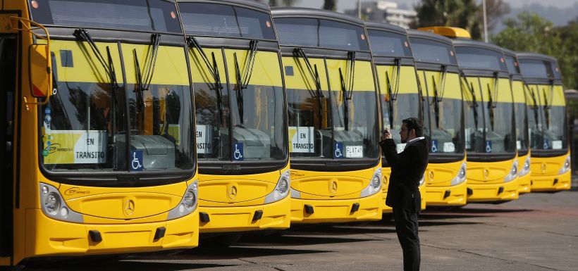 Ministra de Transportes presenta 11 nuevos buses con tecnologia EURO V.