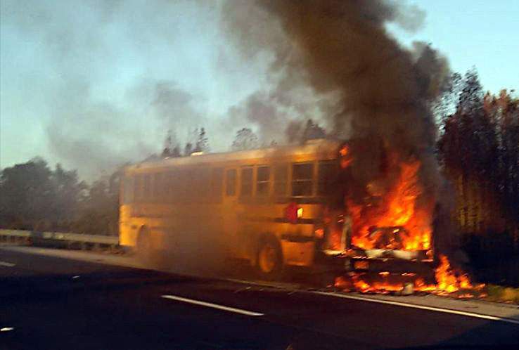 38 Students Escape As Bus Catches Fire Near Winter Haven Wvideo