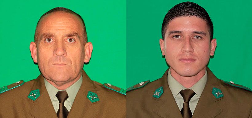 Los dos carabineros detenidos en Bolivia: De izquierda a derecha, el suboficial Jaime Rubén Díaz Pezo y el cabo segundo Nicolás Antonio Morales Manríquez.