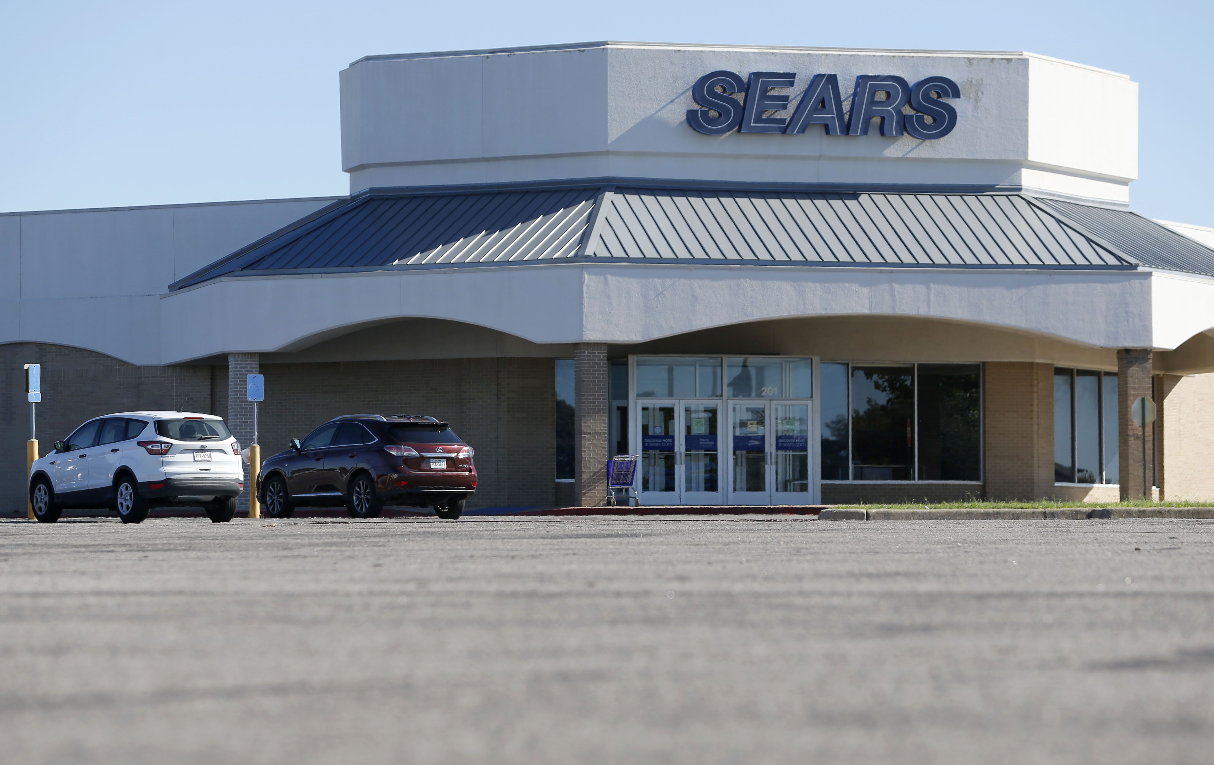 Sears to close two of its three department stores still open in