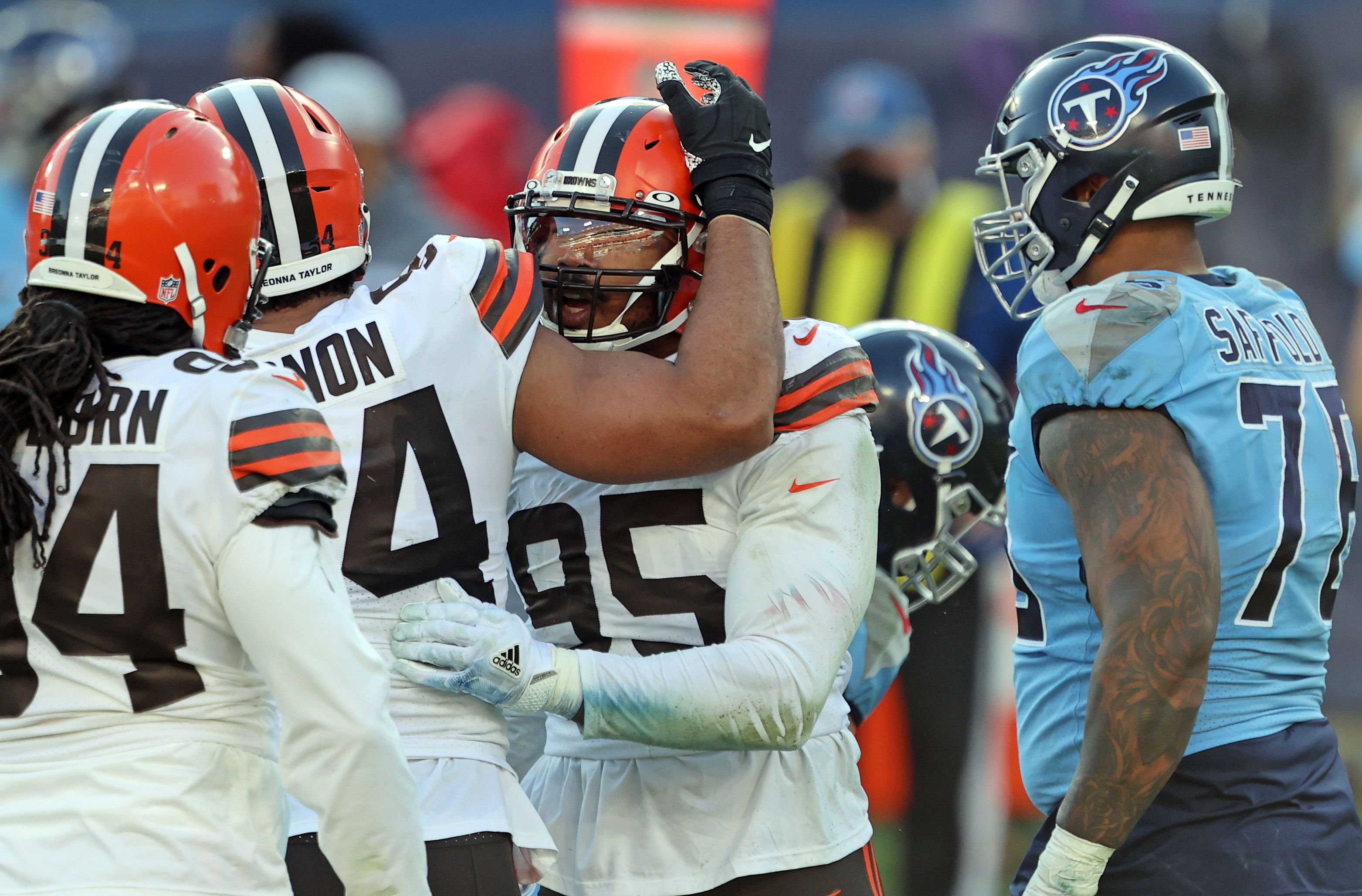 Cleveland Browns star Myles Garrett wins team's 2020 Walter Payton