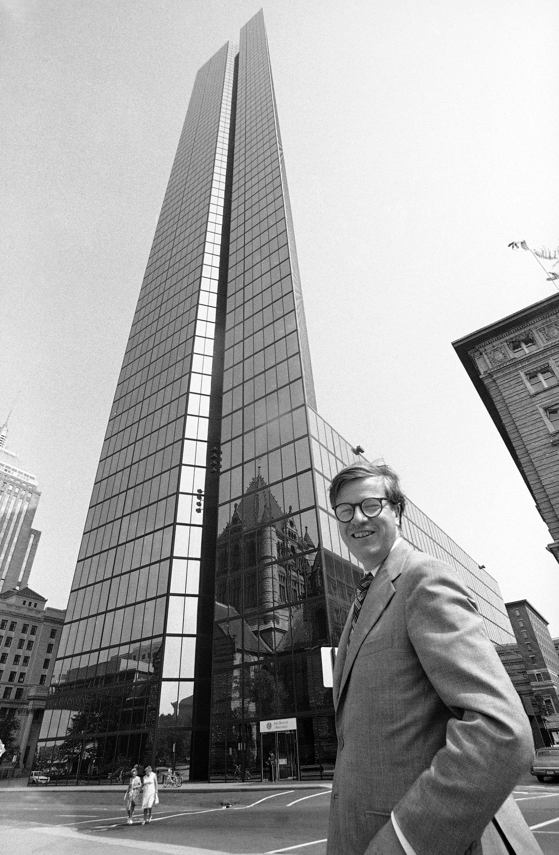 John Hancock has a case of big sign envy - The Boston Globe