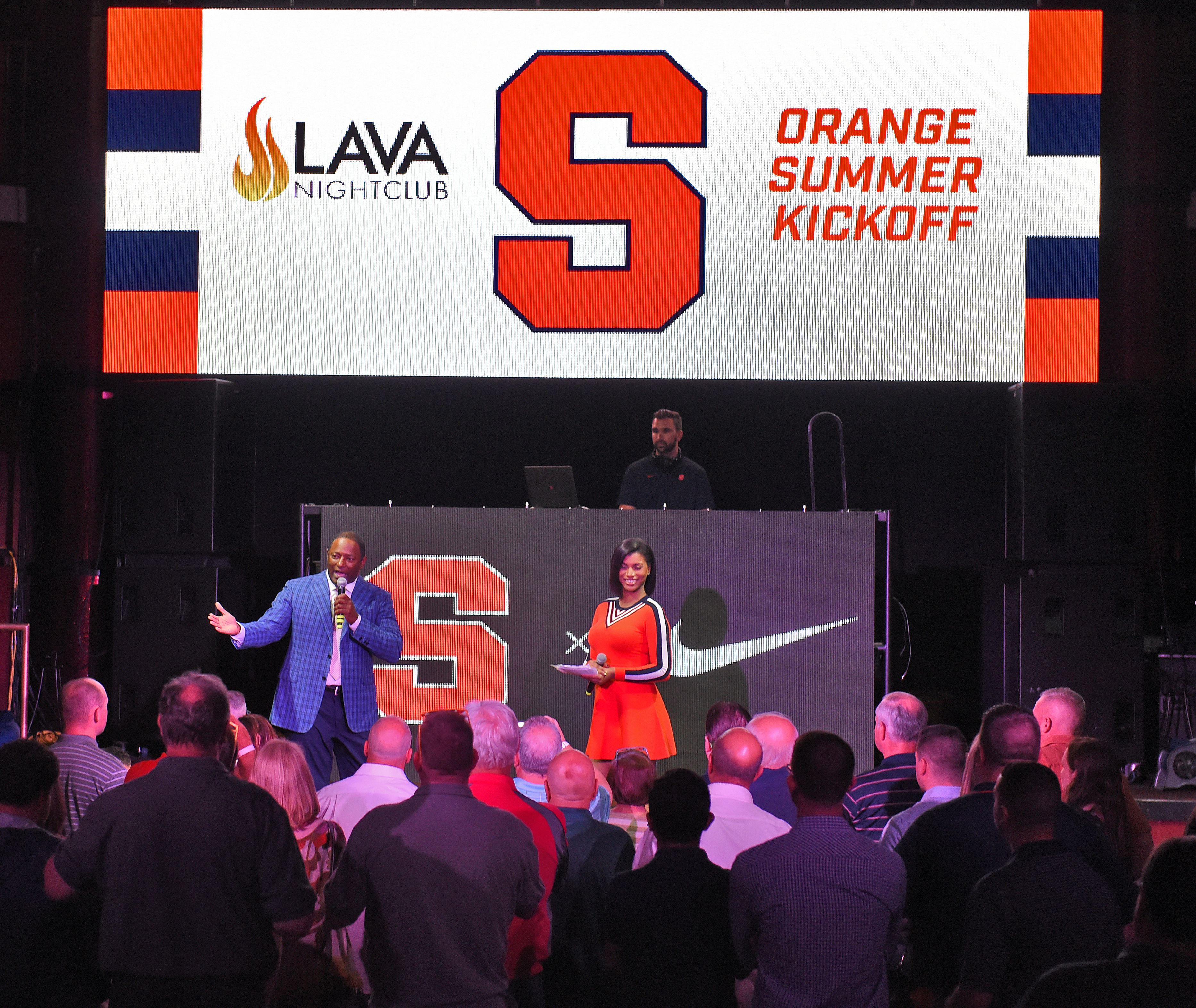 Syracuse football's Nike jersey sales delayed over production error 