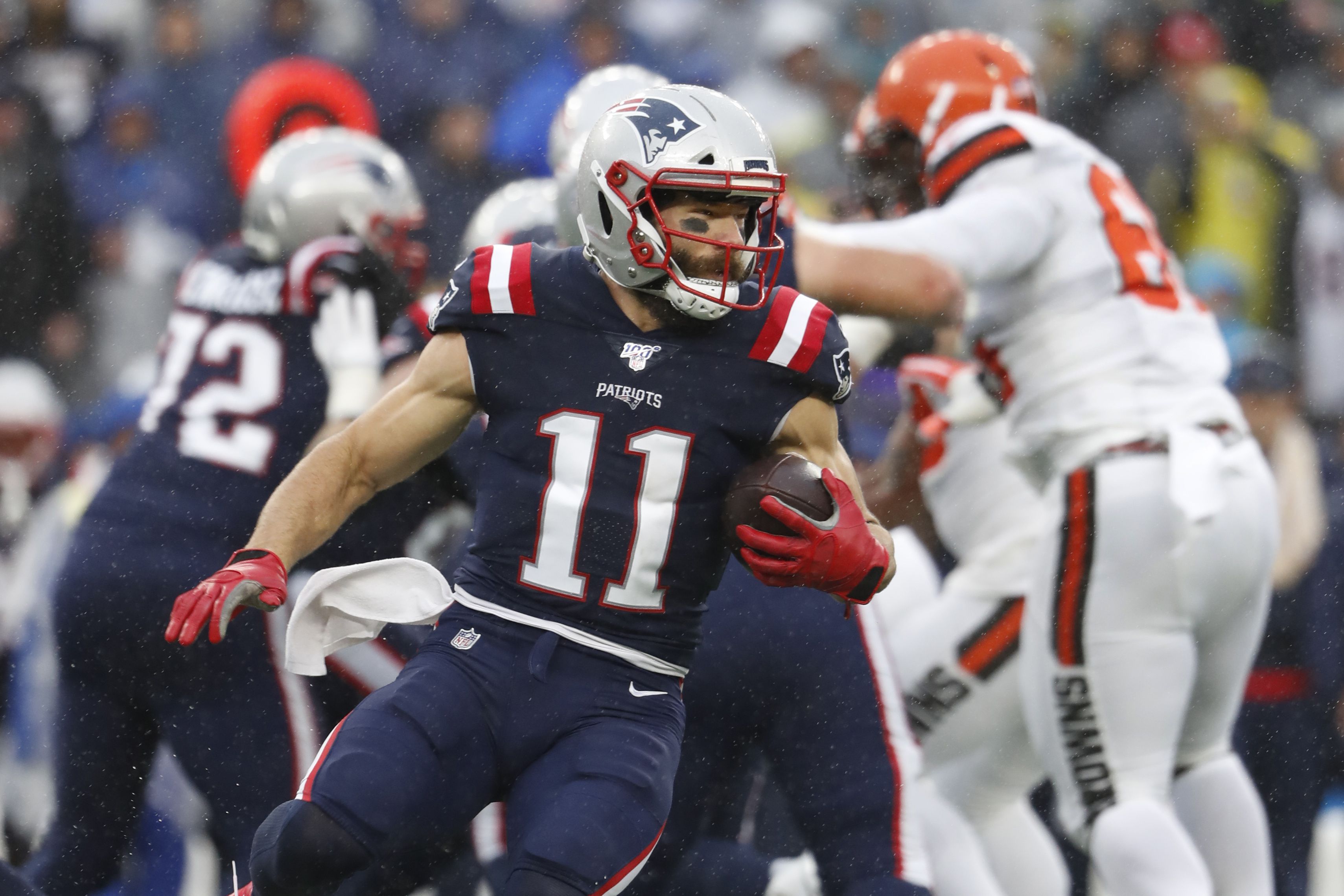 Jarrett Stidham, Julian Edelman, free agent signee Damiere Byrd among six New  England Patriots attending throwing sessions (report) 