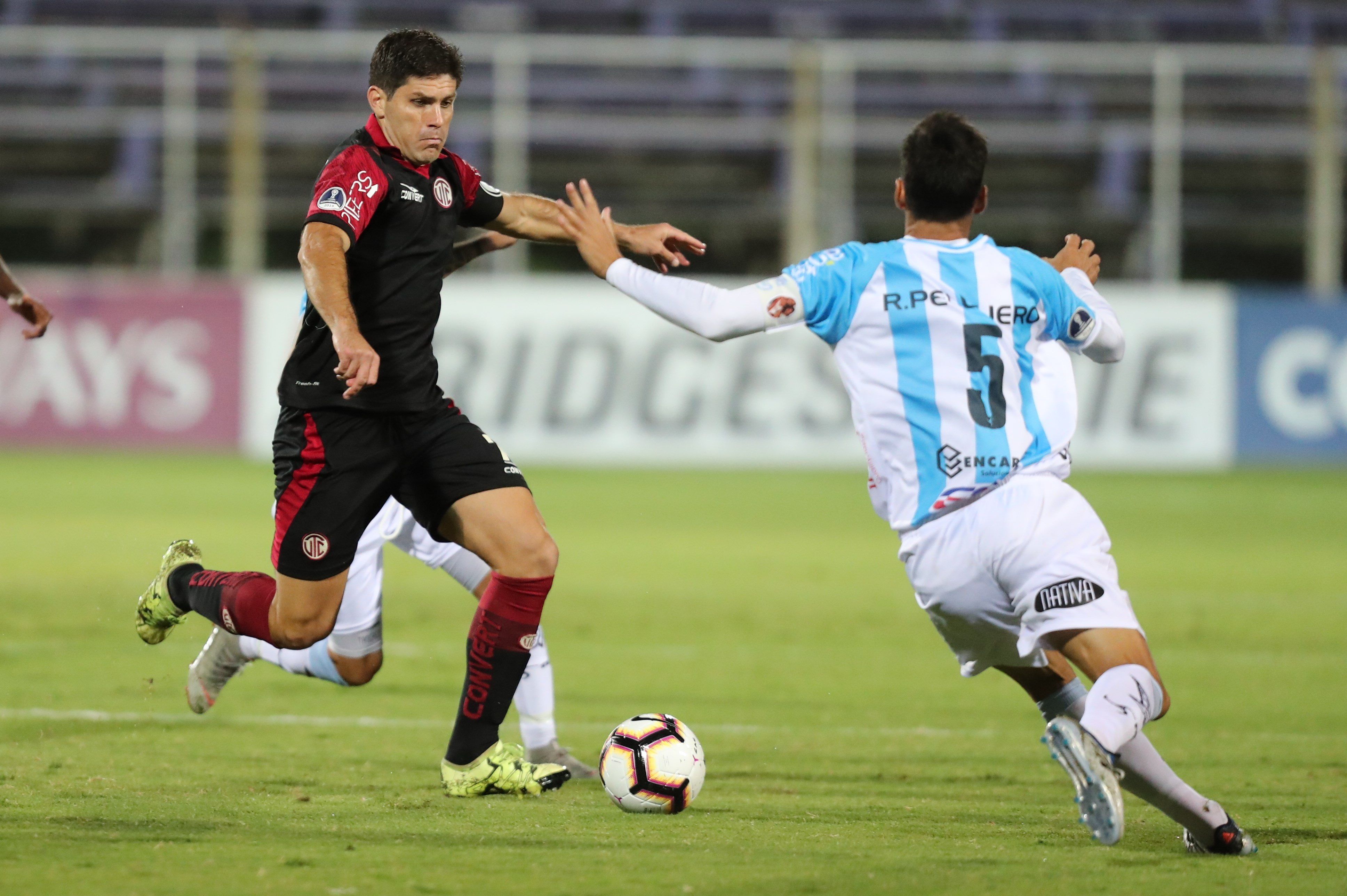 Guevgeozián Ramírez Y Trovento Llevan A Utc A Liderar El Grupo A De Fútbol En Perú Infobae