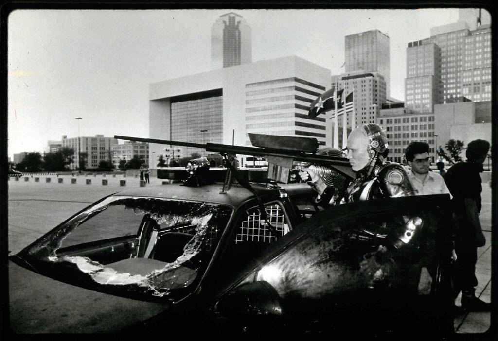 Solange Dances In Front Of Dallas City Hall In Her New Video And