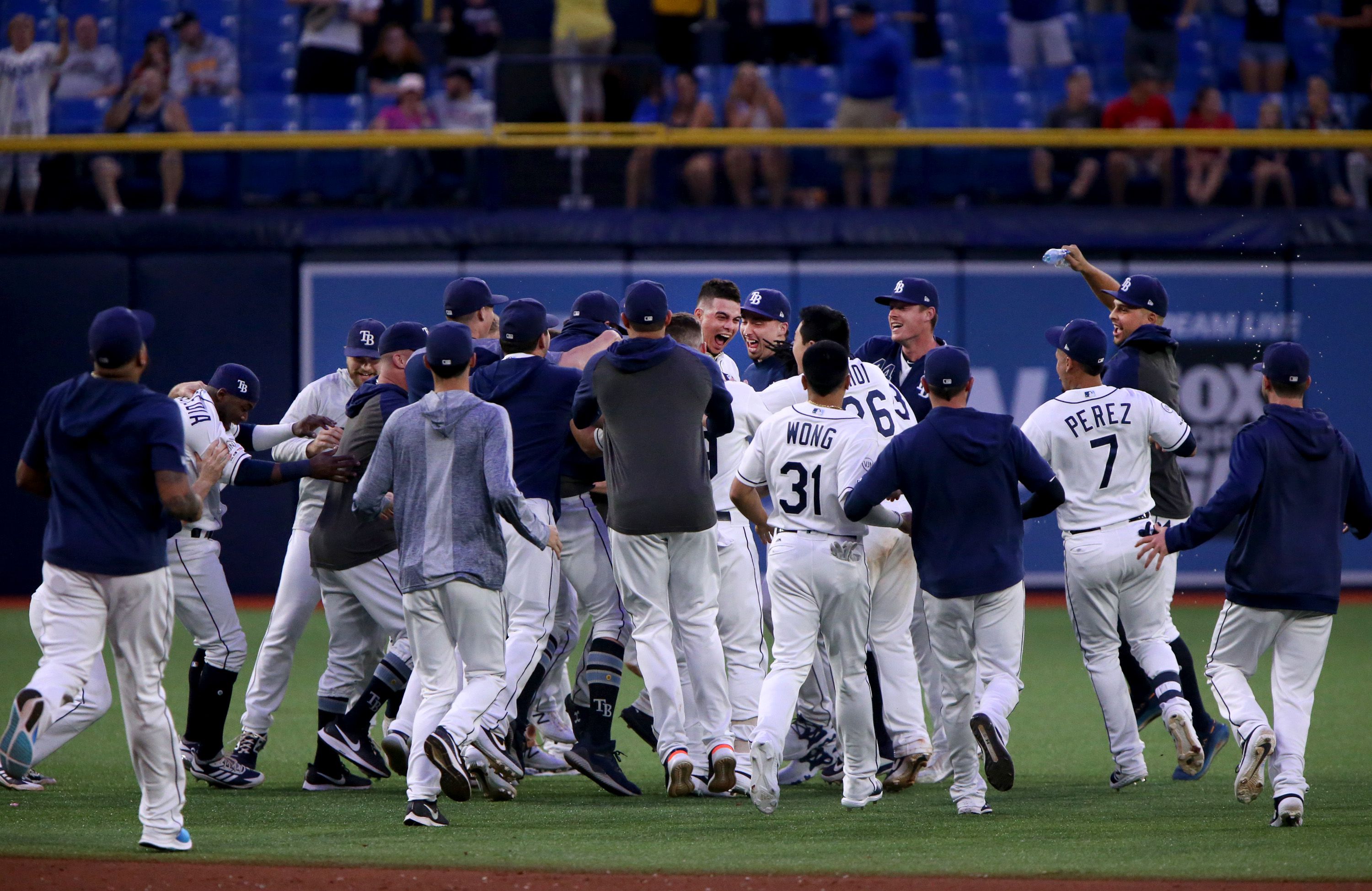 Red Sox walk off for second straight night, eliminate Rays to