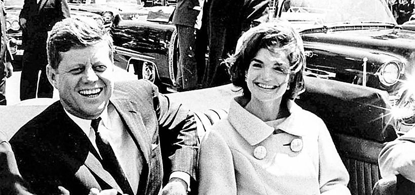 JFK y la primera dama Jacqueline Kennedy, el 3 de mayo de 1961, en Washington.