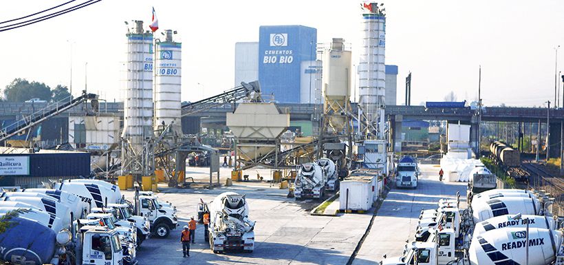 Planta de operaciones de Cementos Bío Bío, ligada al empresario Hernán Briones.