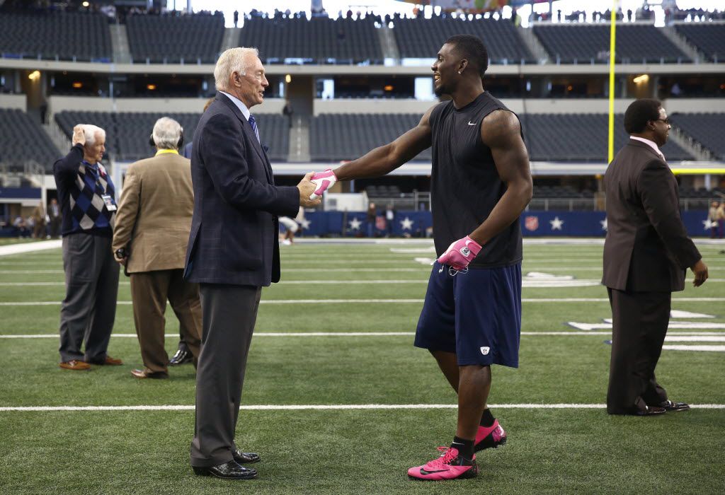 Dallas Cowboys owner Jerry Jones thinks about former OSU star Dez Bryant in  the shower