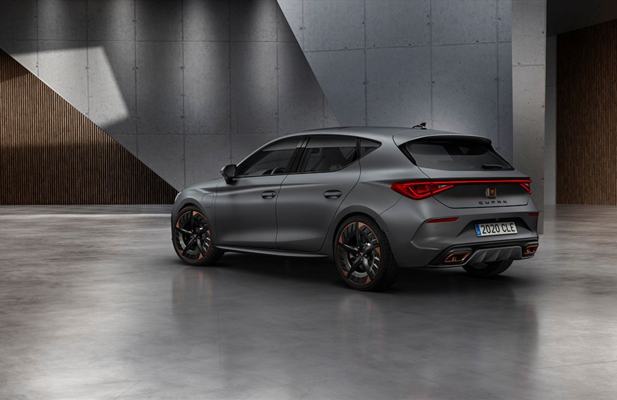 CUPRA-opens-the-doors-of-its-new-headquarters-with-the-debut-of-the-first-CUPRA-Leon_02_HQ.jpg