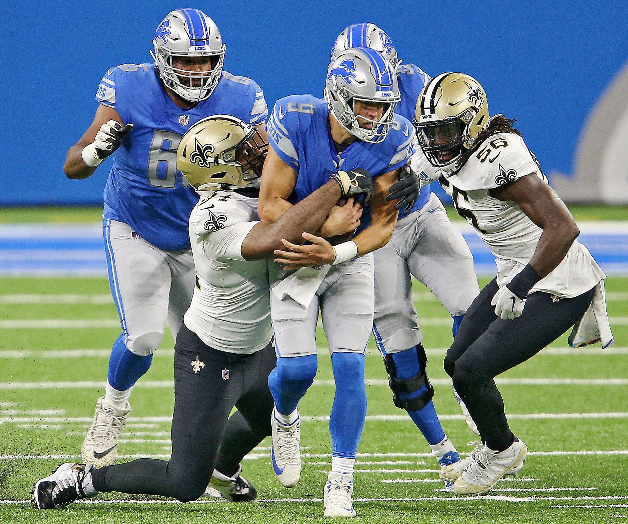 Lions vs. Saints: Matthew Stafford pregame team huddle, Let's go to work  now❗️ #NOvsDET, 