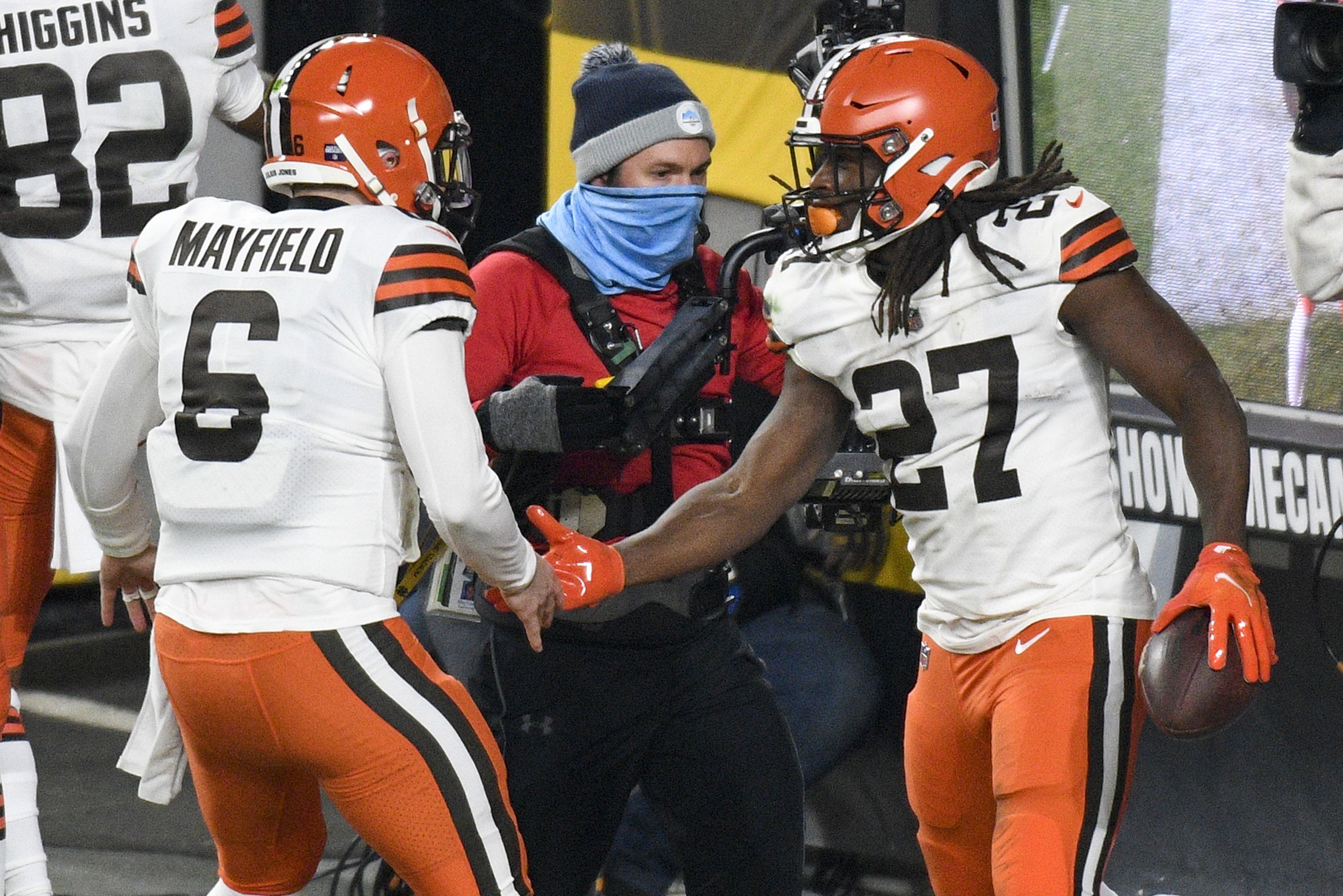 Same old Browns? Hardly. Cleveland drills Steelers 48-37