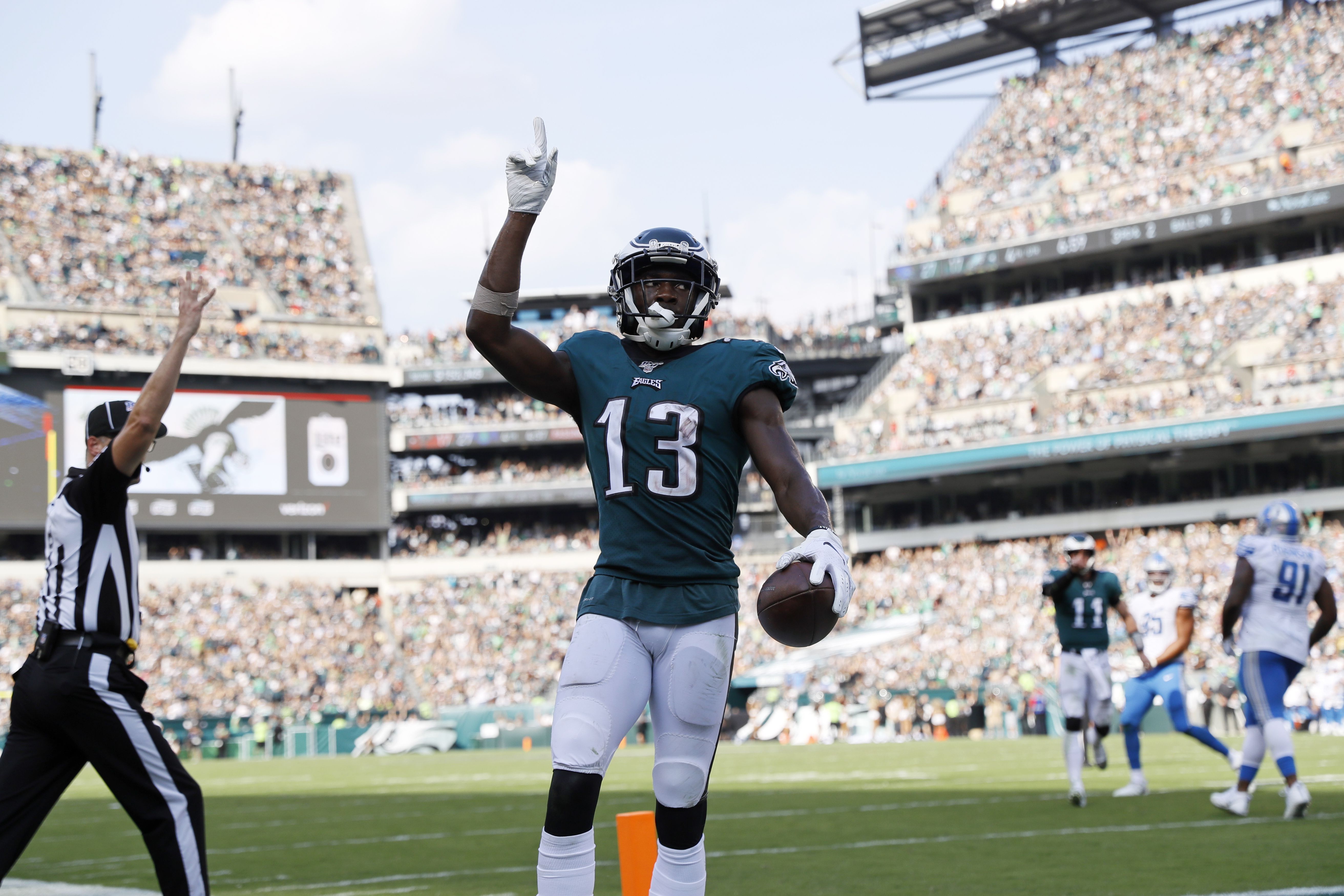 Nelson Agholor: Philadelphia Eagles wide receiver invites baby-catching  hero to next game, NFL News