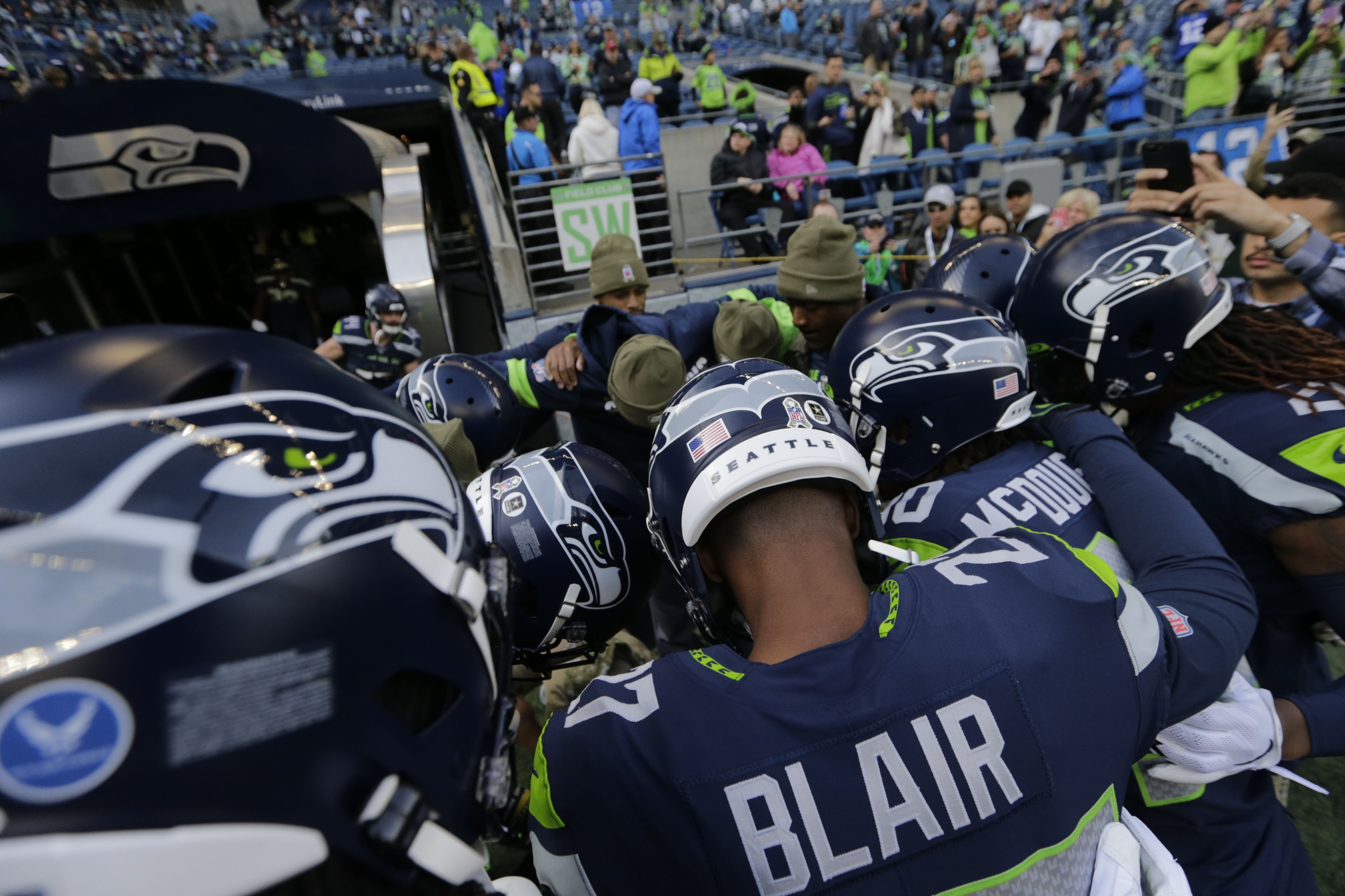 Buccaneers vs Seahawks live score & H2H