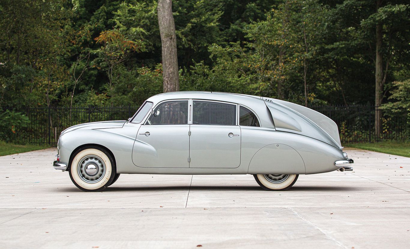 Tatra T87