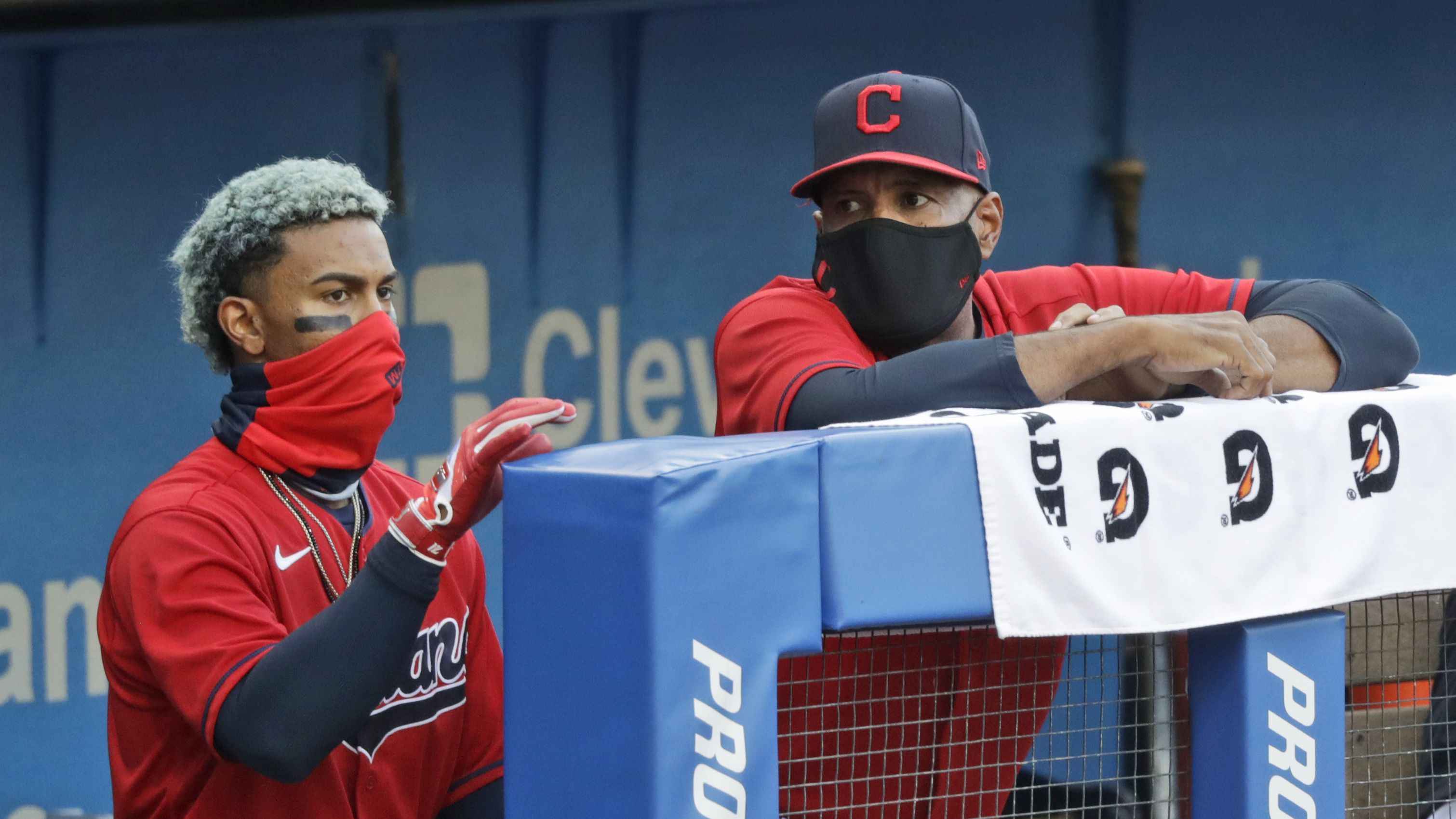 Wearing Roberto Clemente's No. 21 an honor for Francisco Lindor, Sandy  Alomar Jr. and all Puerto Rican-born Cleveland Indians 