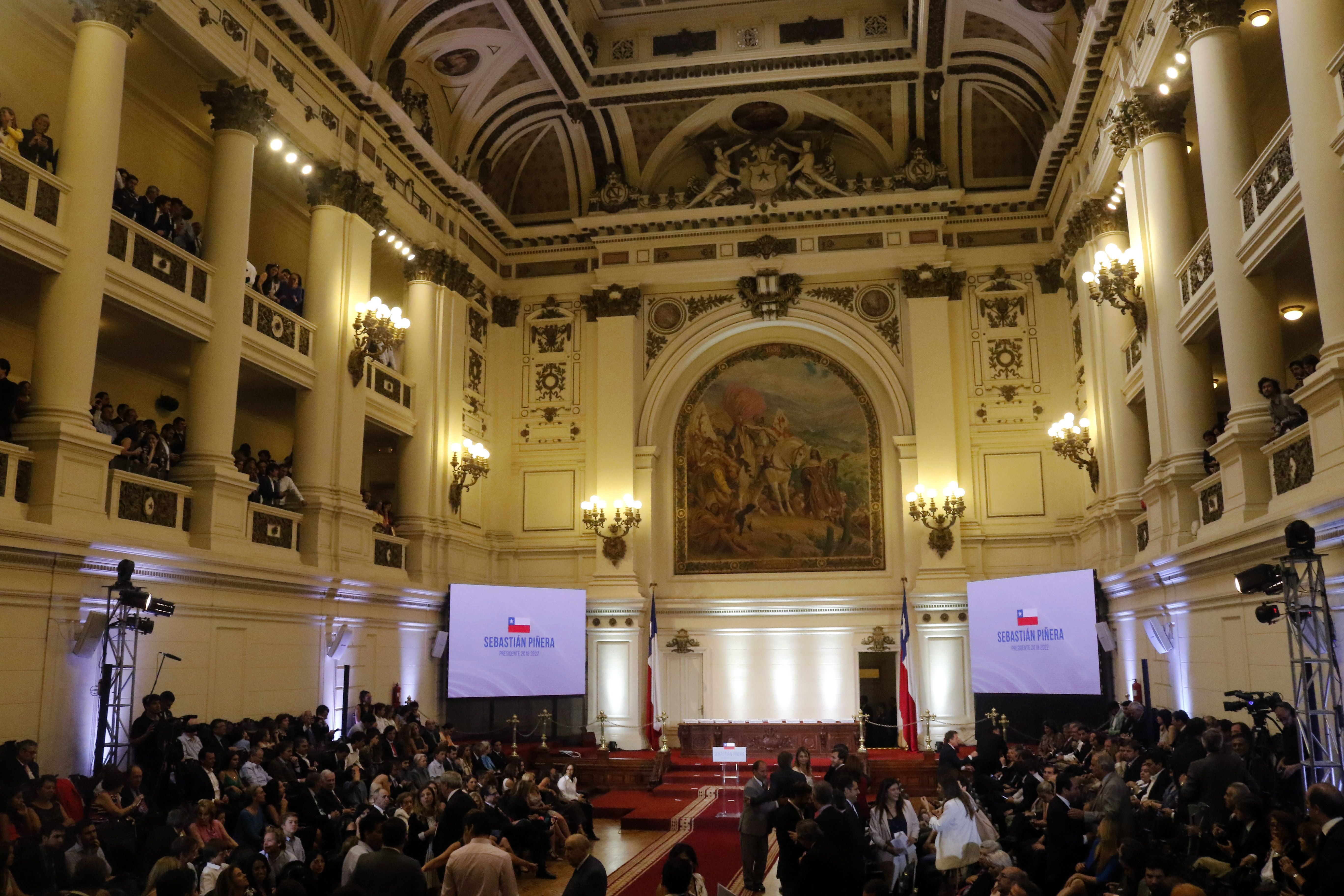 Sebastián Piñera presenta a los integrantes de su gabinete